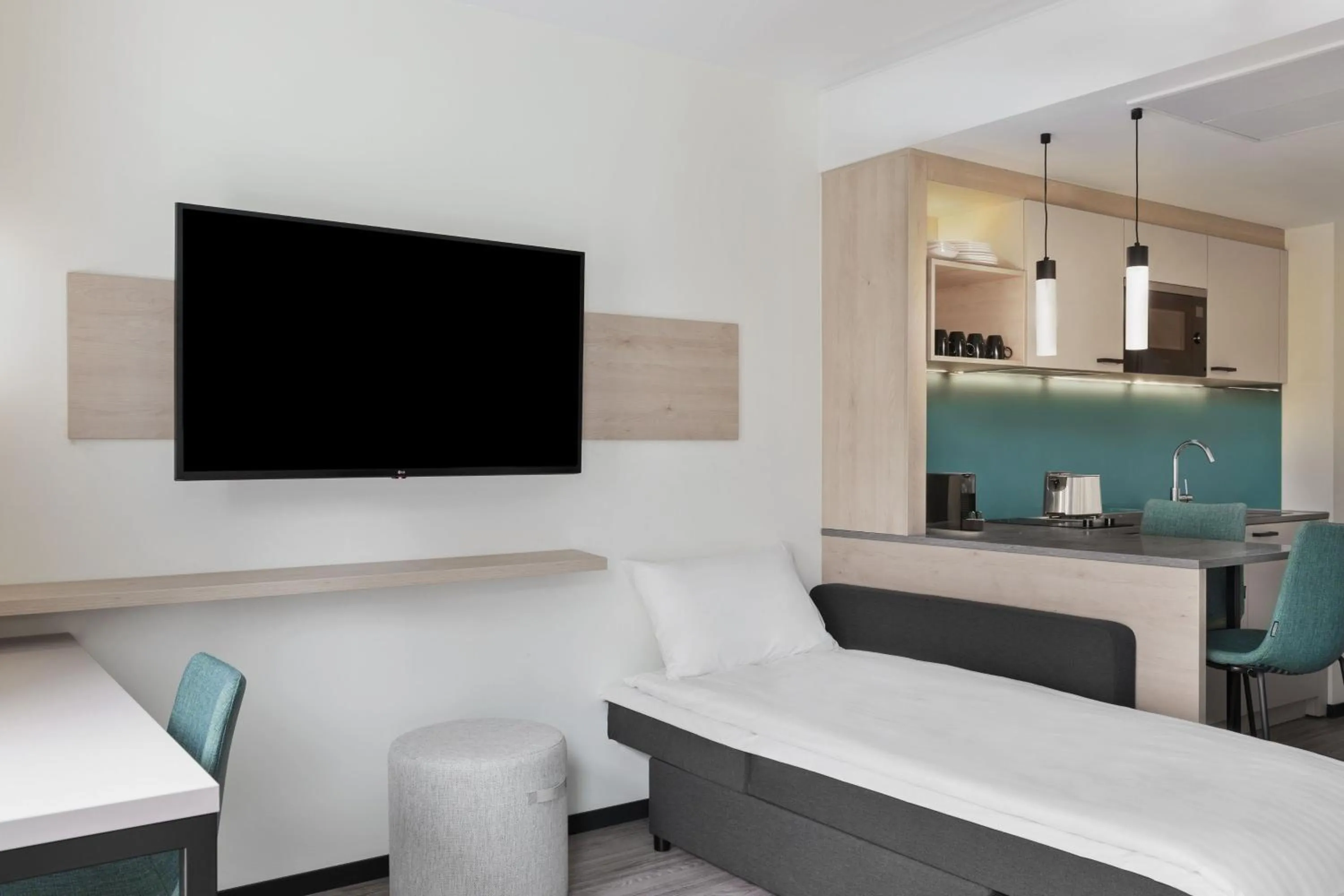 Photo of the whole room in Residence Inn by Marriott Hamburg Altona