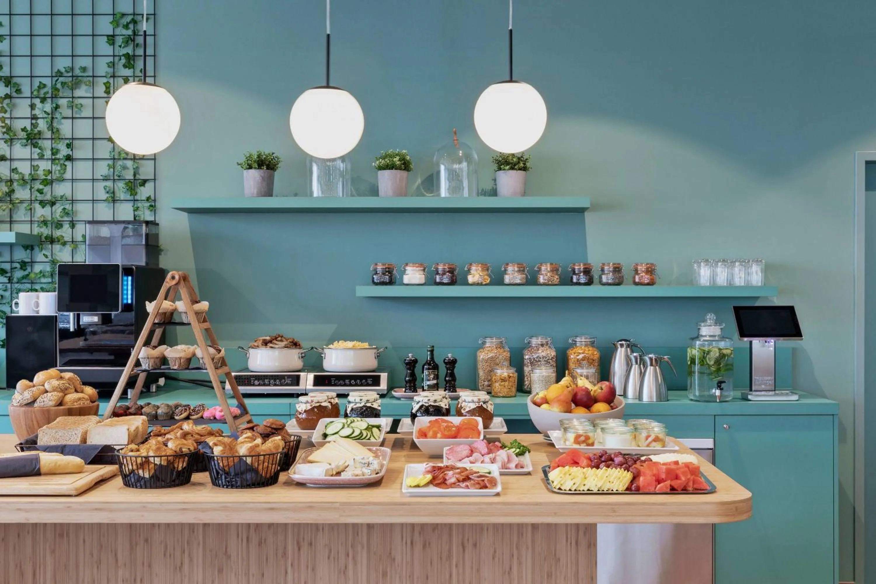 Breakfast in Residence Inn by Marriott Hamburg Altona