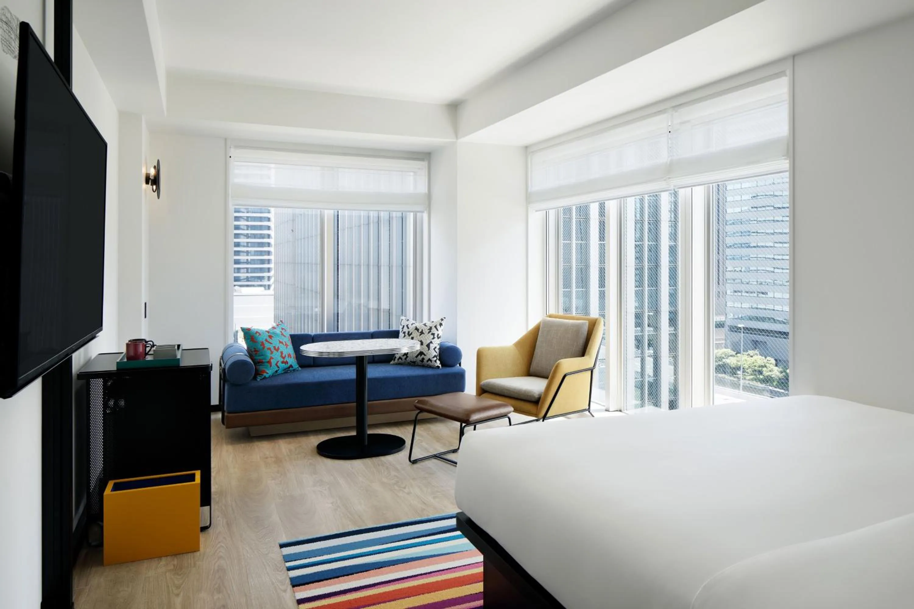 Photo of the whole room, Bed in Aloft Osaka Dojima