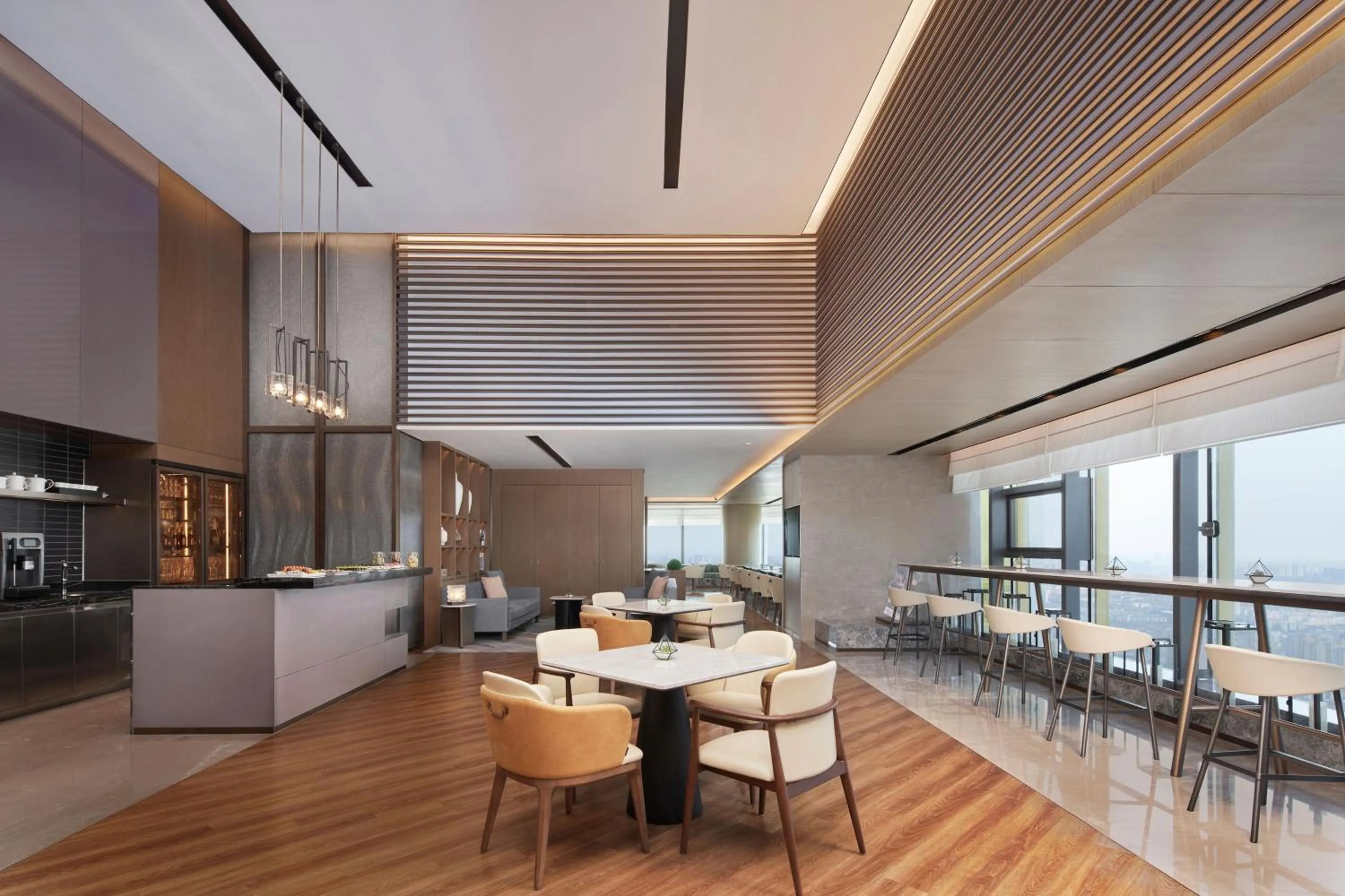 Lounge or bar in Yancheng Marriott Hotel