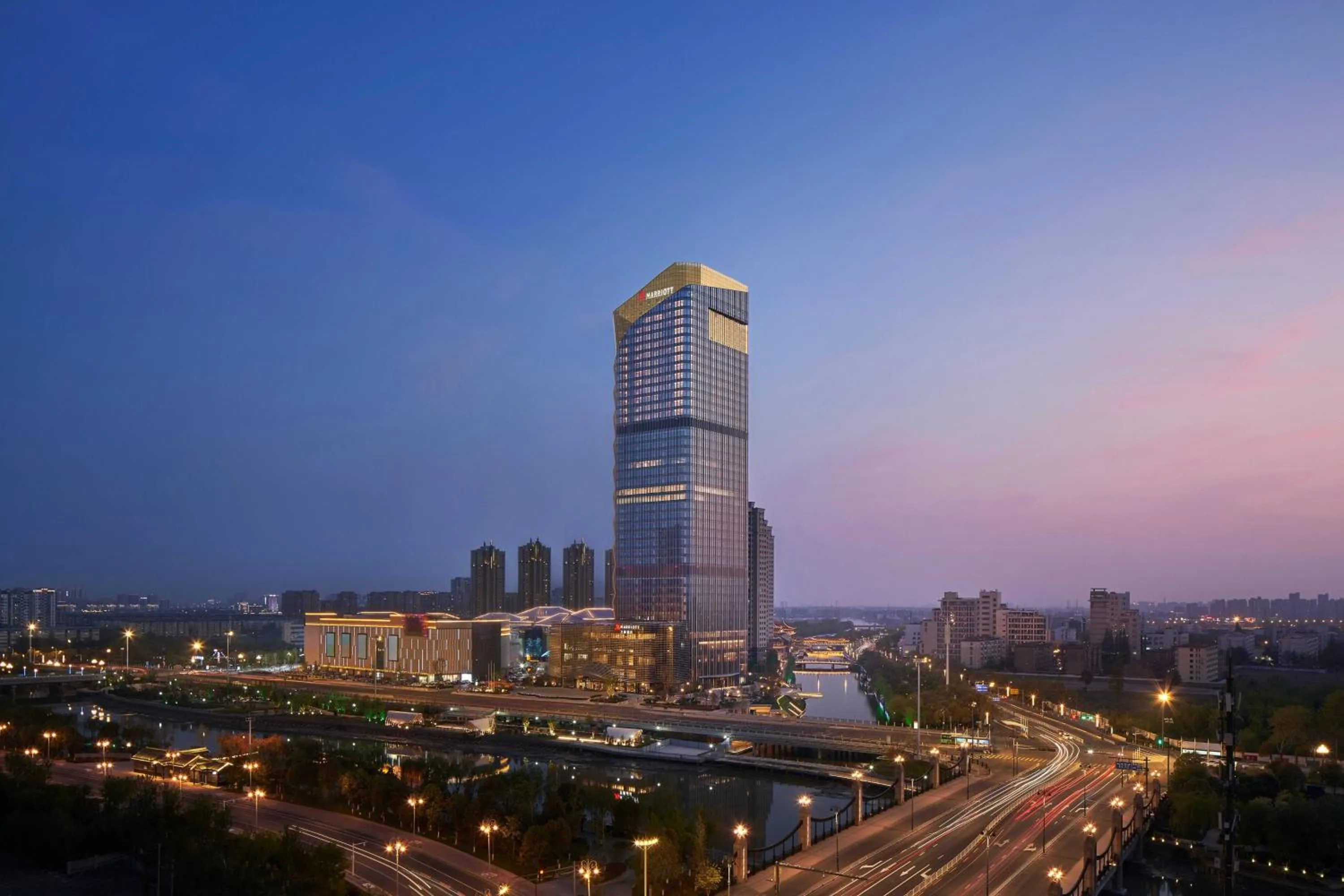 Property building in Yancheng Marriott Hotel
