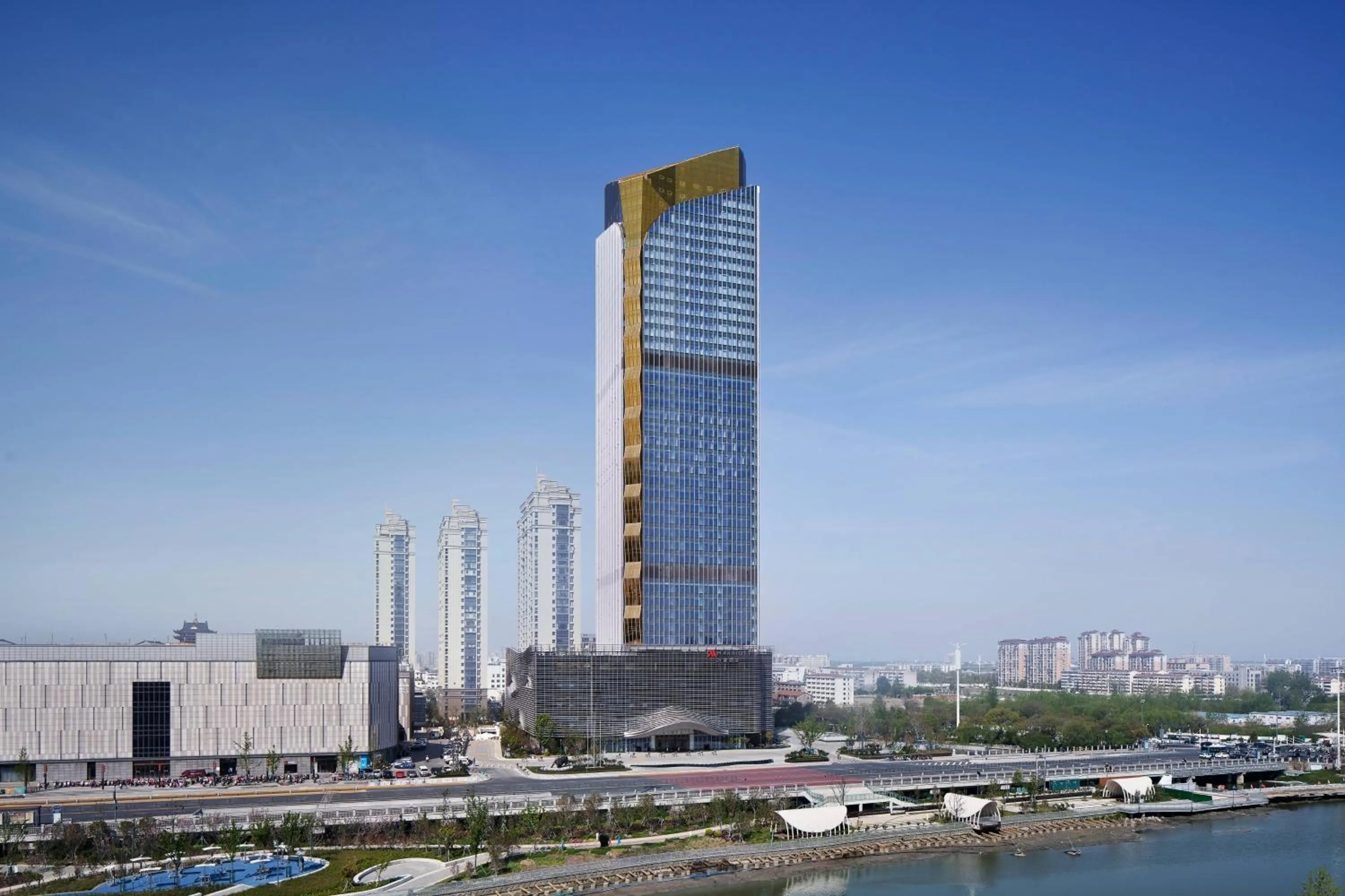 Property building in Yancheng Marriott Hotel