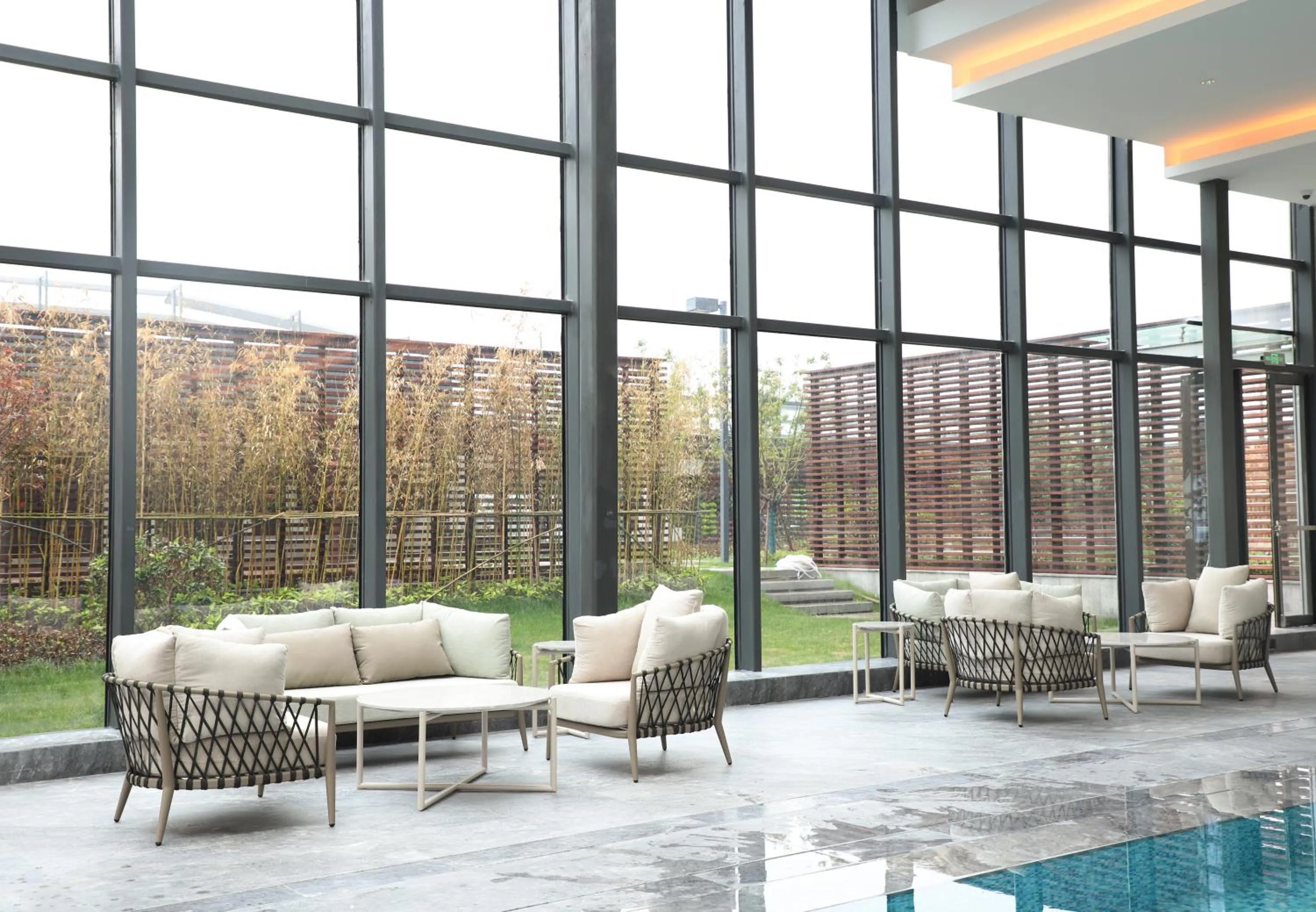 Swimming pool in Yancheng Marriott Hotel