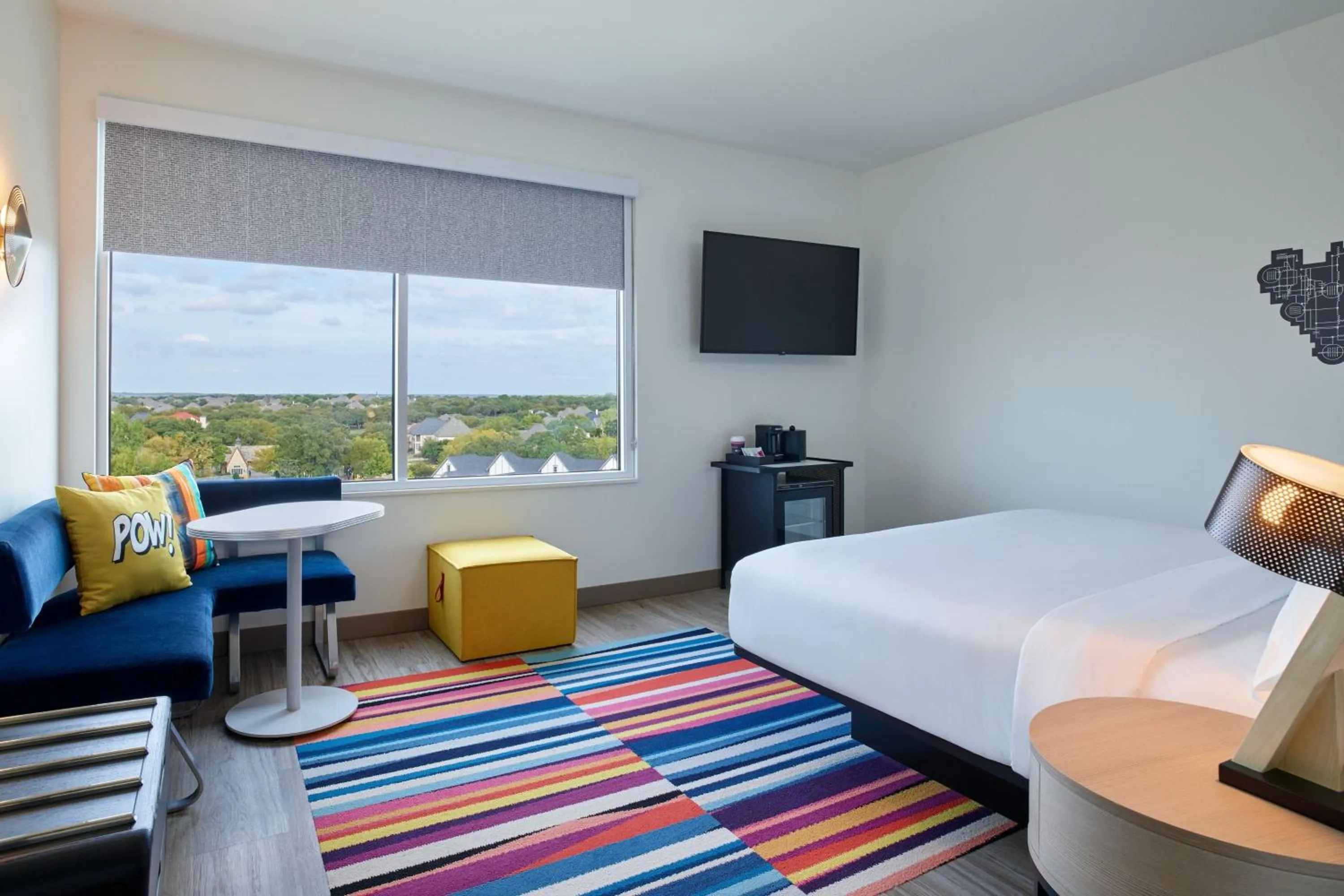 Photo of the whole room, Bed in Aloft Trophy Club Westlake