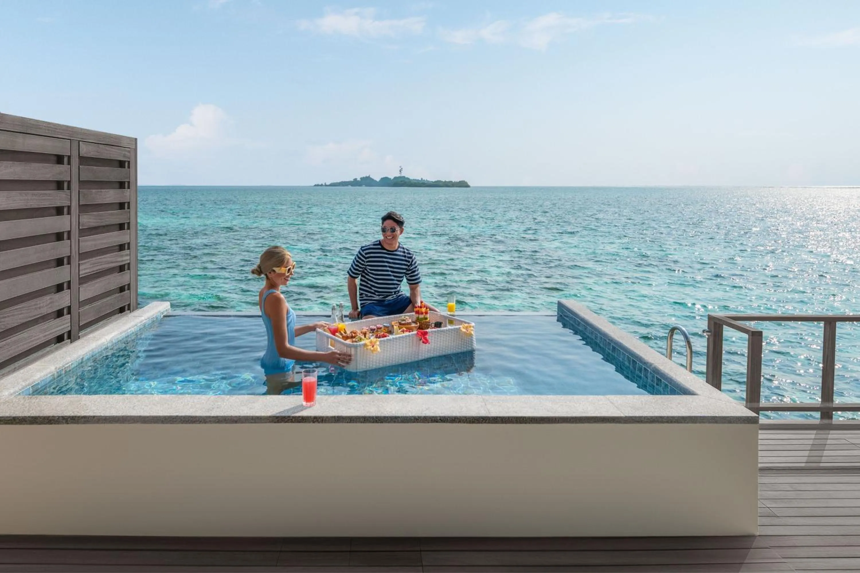 Breakfast in Le Meridien Maldives Resort & Spa