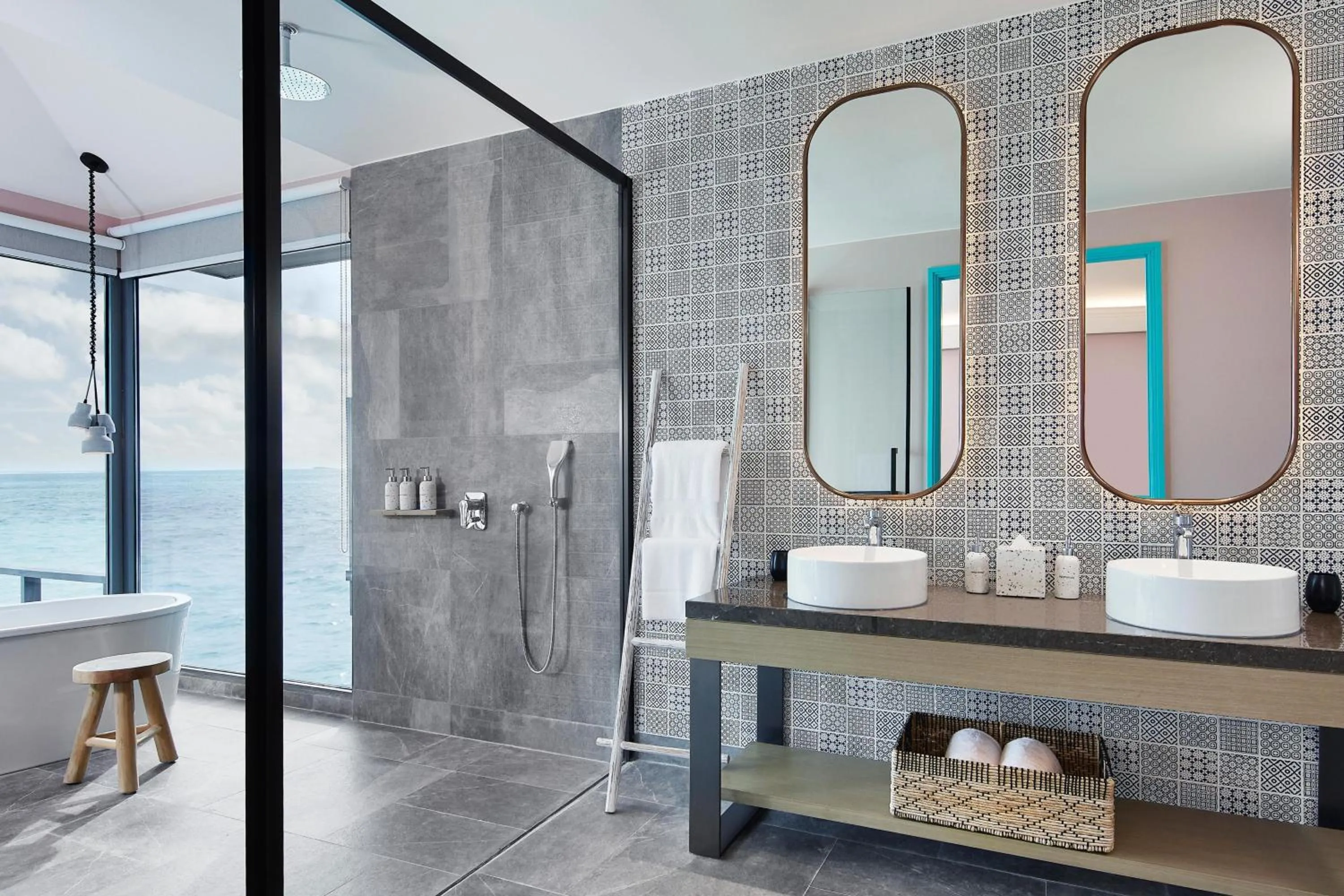 Bathroom in Le Meridien Maldives Resort & Spa