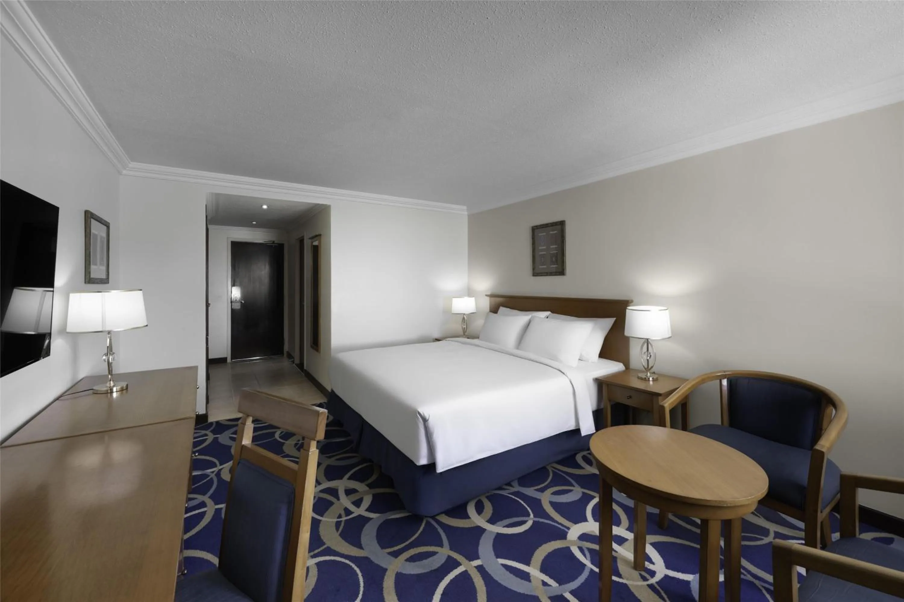 Bedroom, Bed in Radisson Blu Hotel, Yanbu