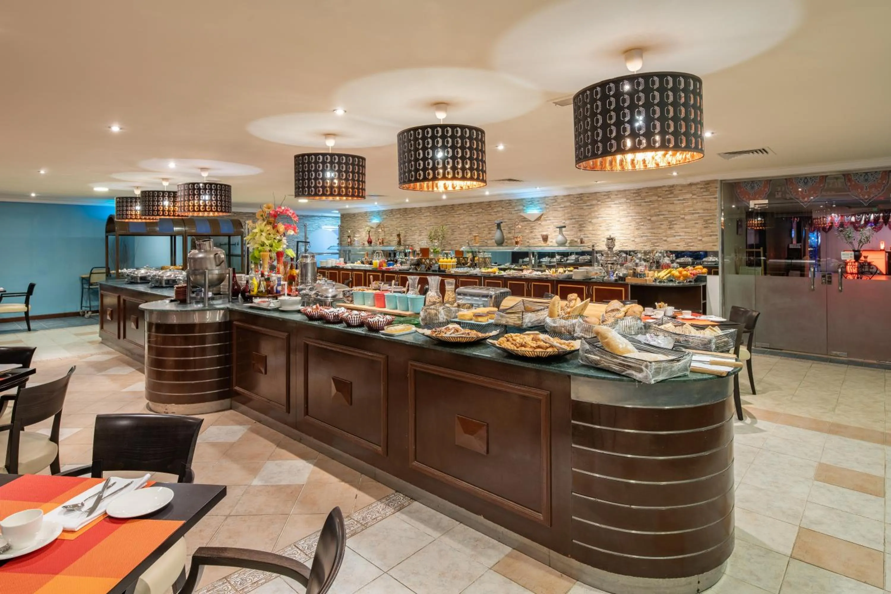 Restaurant/places to eat in Radisson Blu Hotel, Yanbu