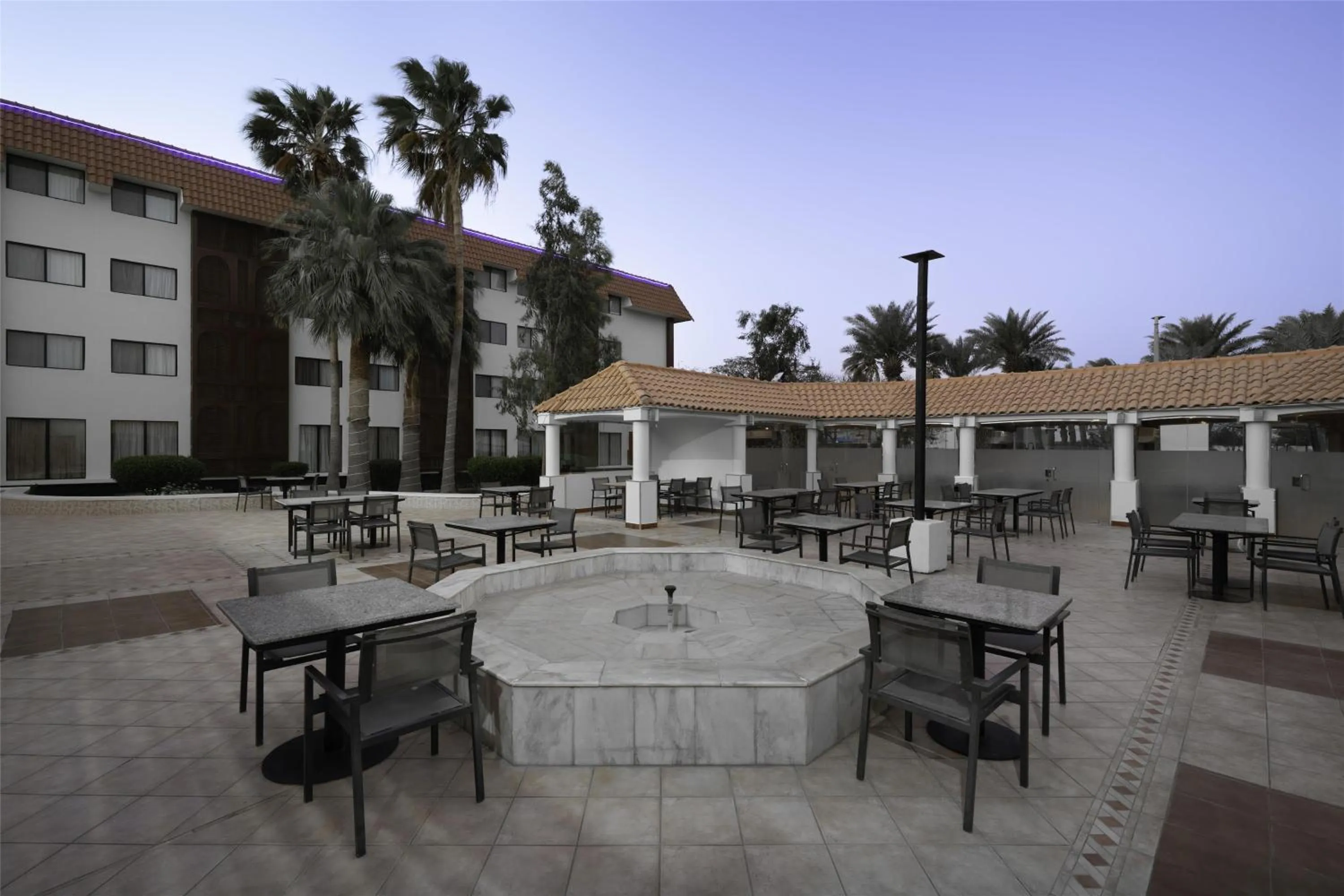 Restaurant/places to eat in Radisson Blu Hotel, Yanbu