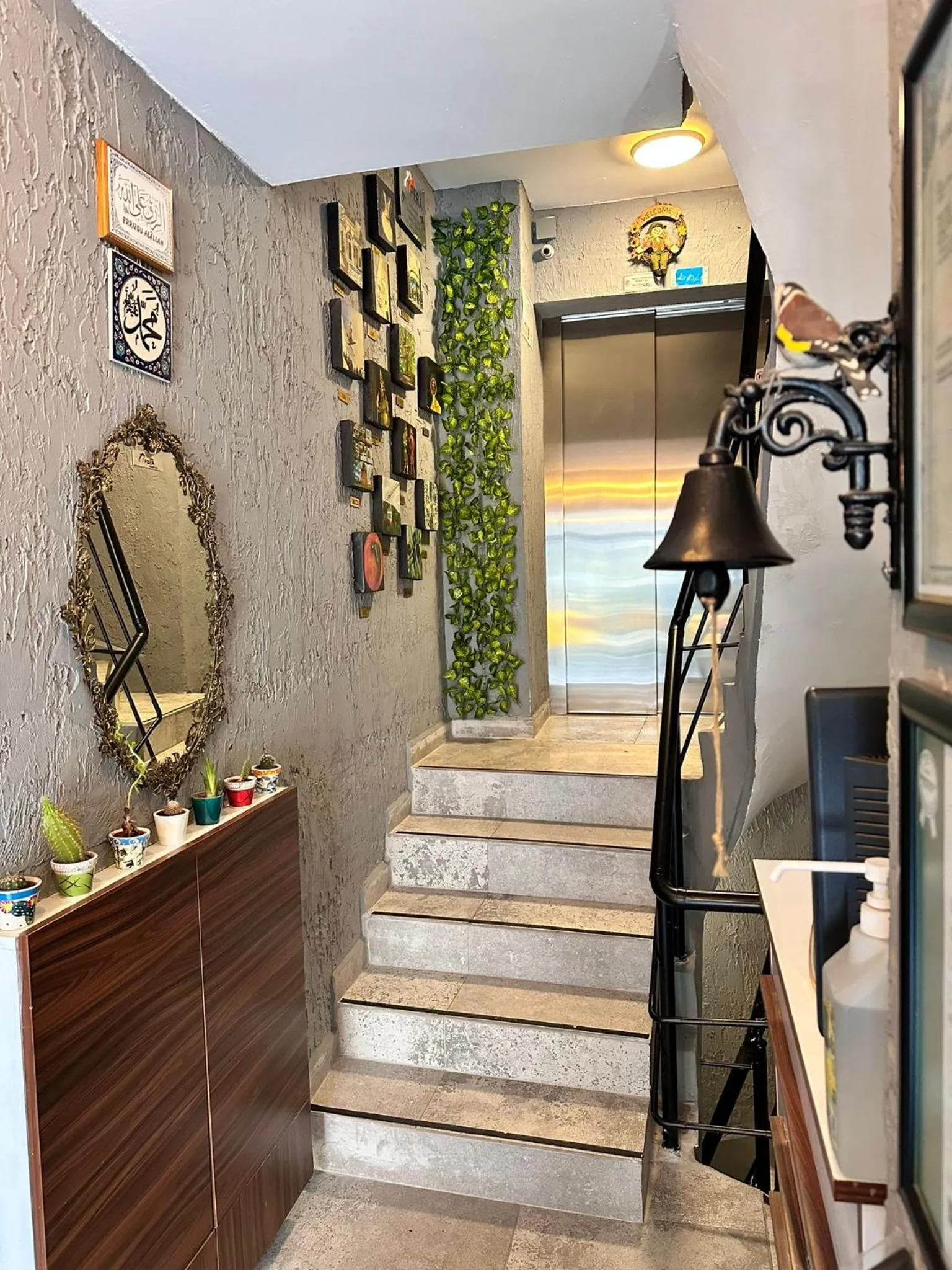 elevator in Pera Pansiyon