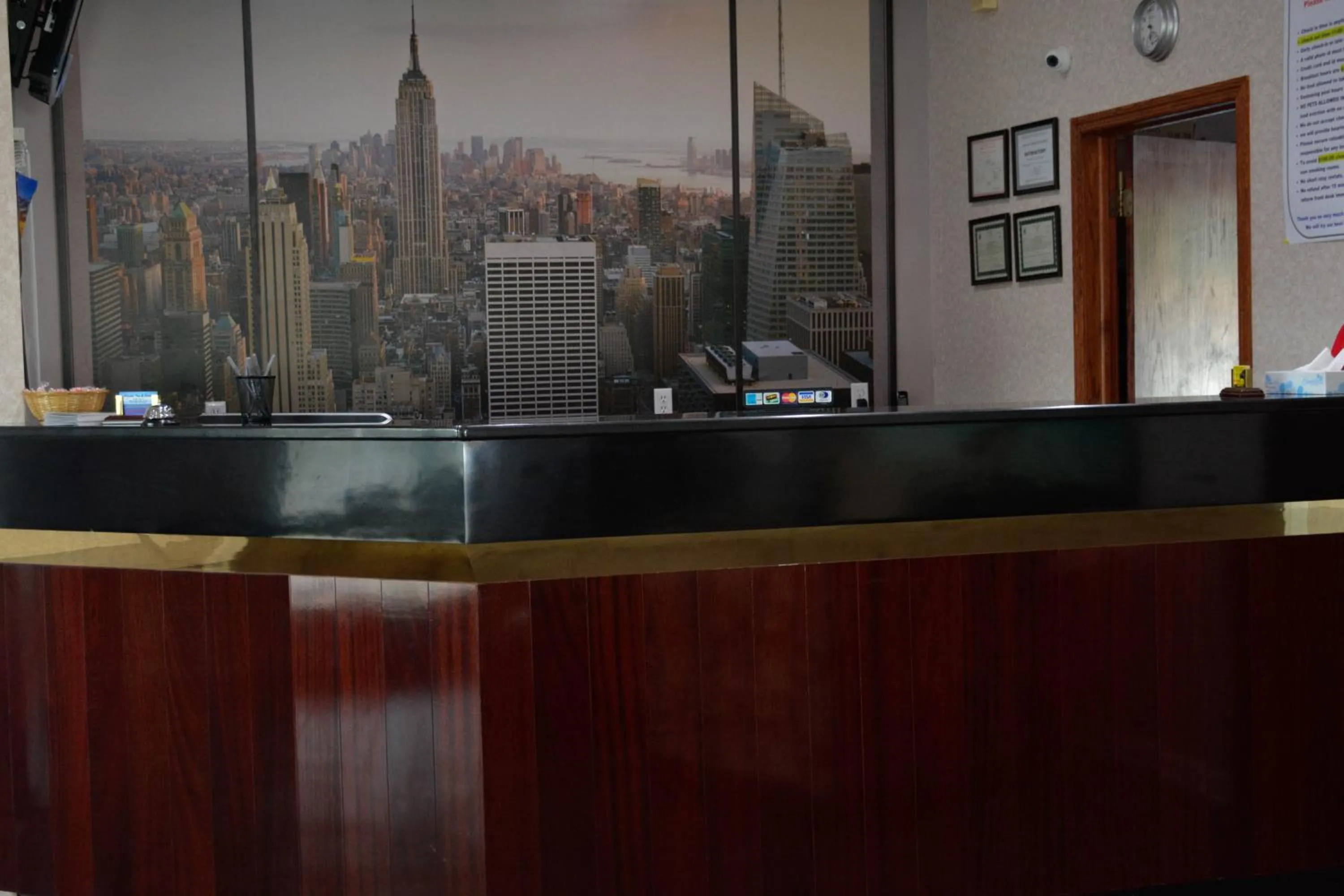 Lobby or reception in Atlantic Inn and Suites - Wall Township