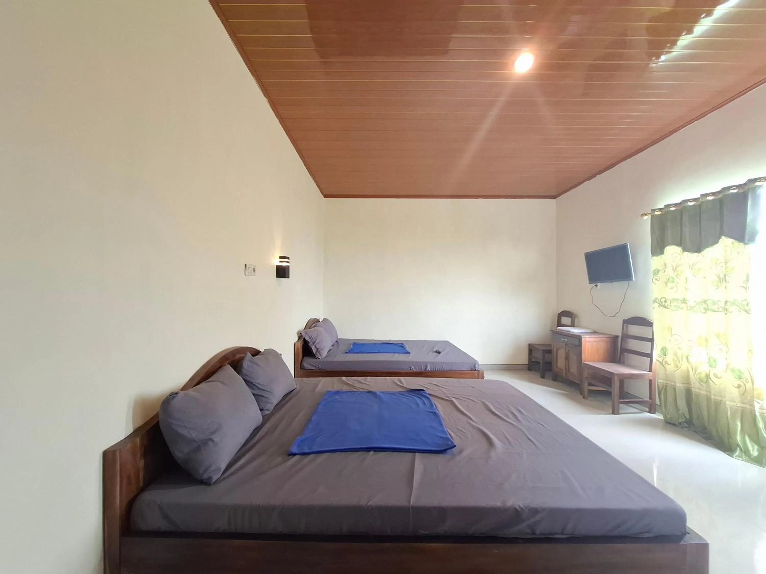 Bedroom, Bed in RedDoorz near Candi Cetho Karanganyar