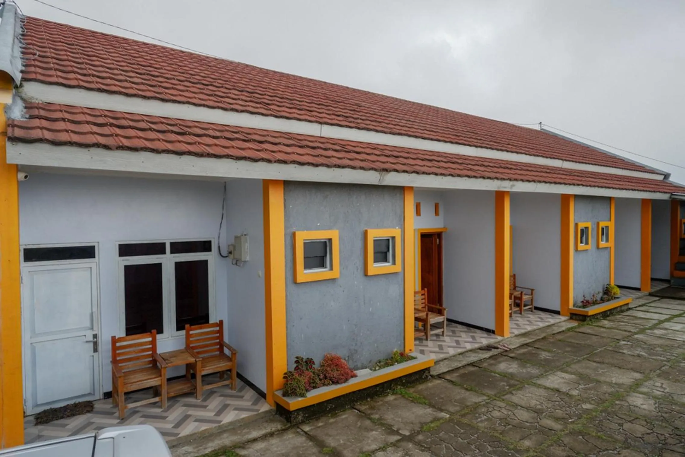 Property building in RedDoorz near Candi Cetho Karanganyar