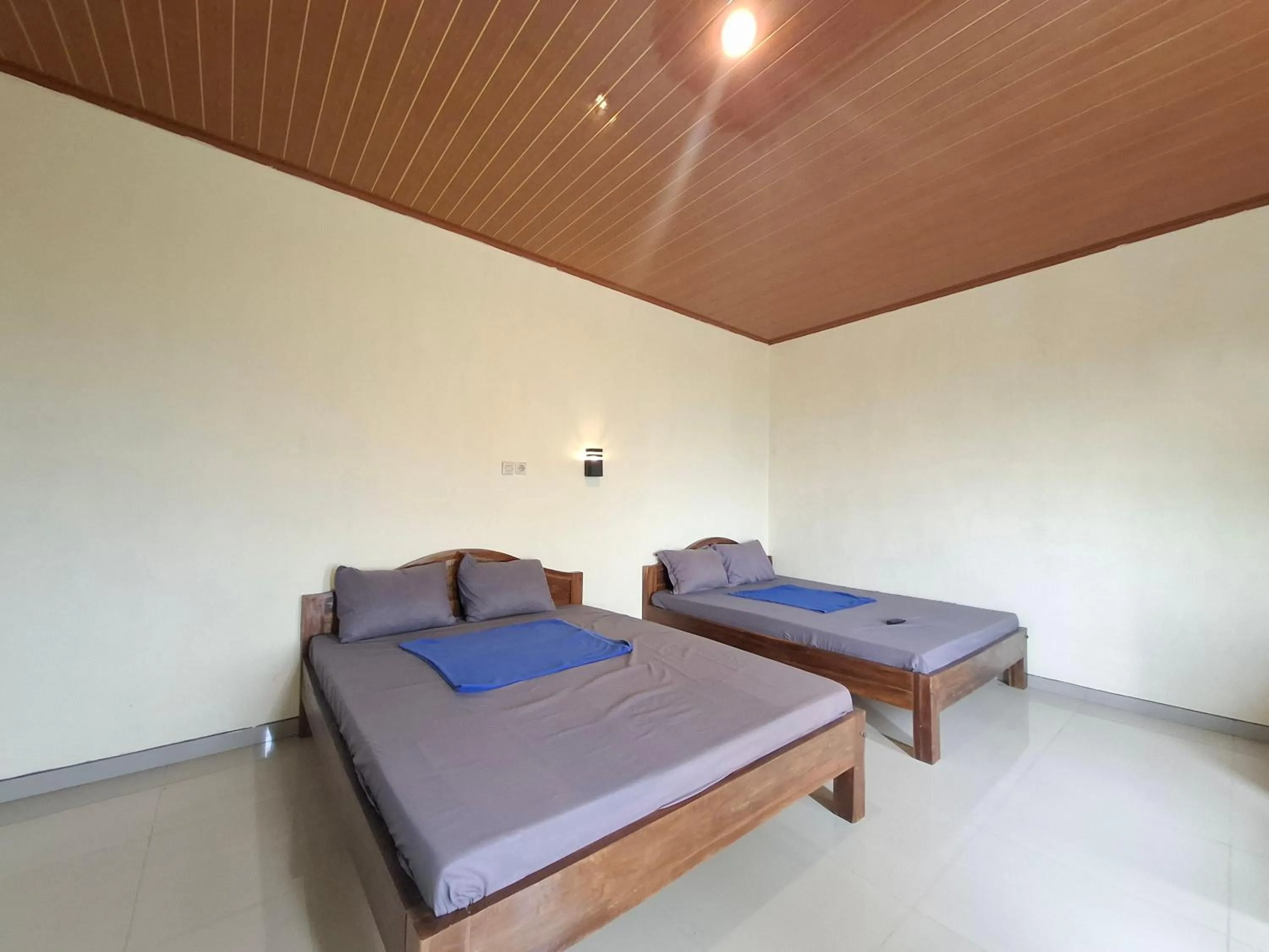 Bedroom, Bed in RedDoorz near Candi Cetho Karanganyar