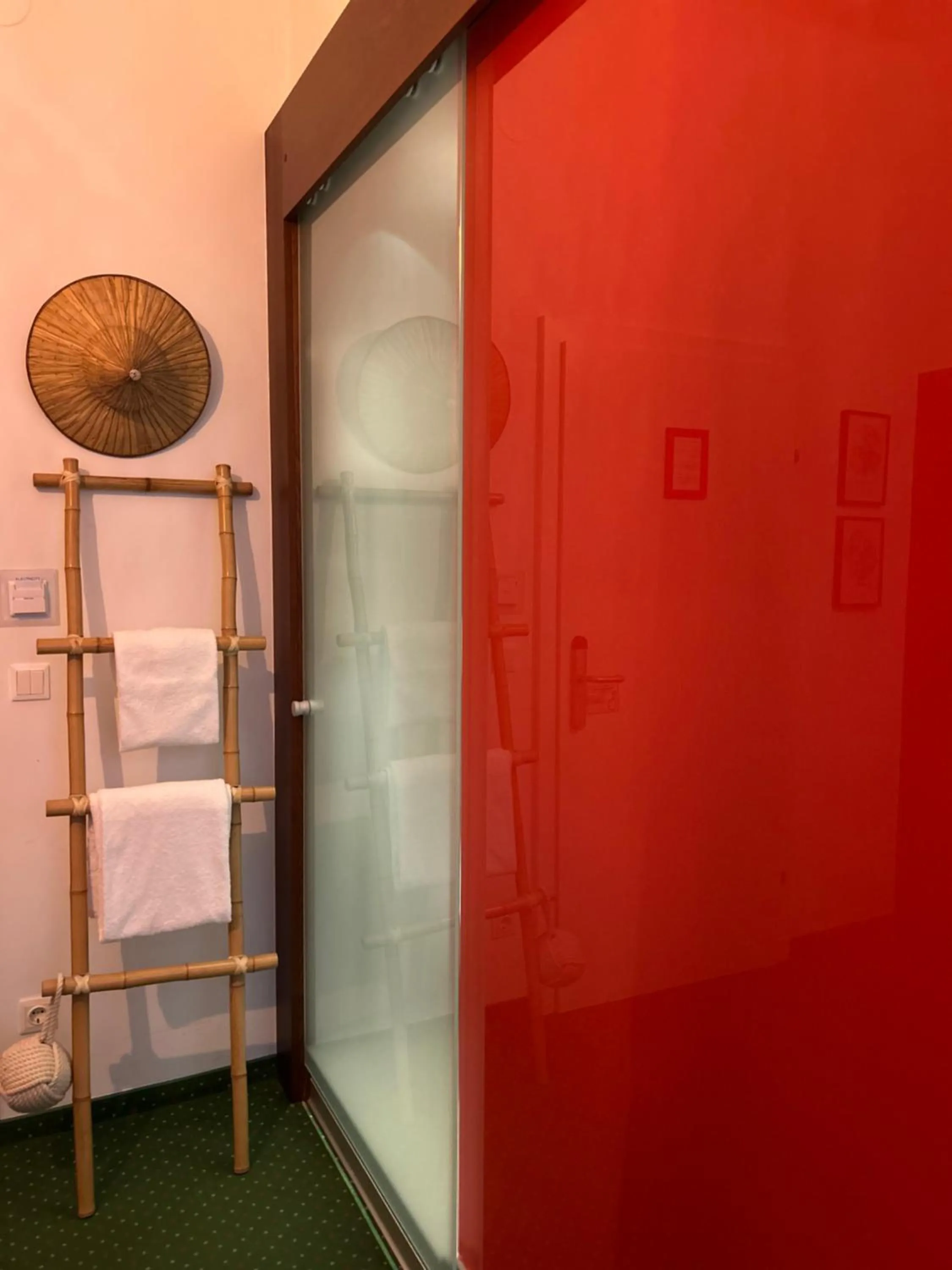 Shower in Pension Stadthalle