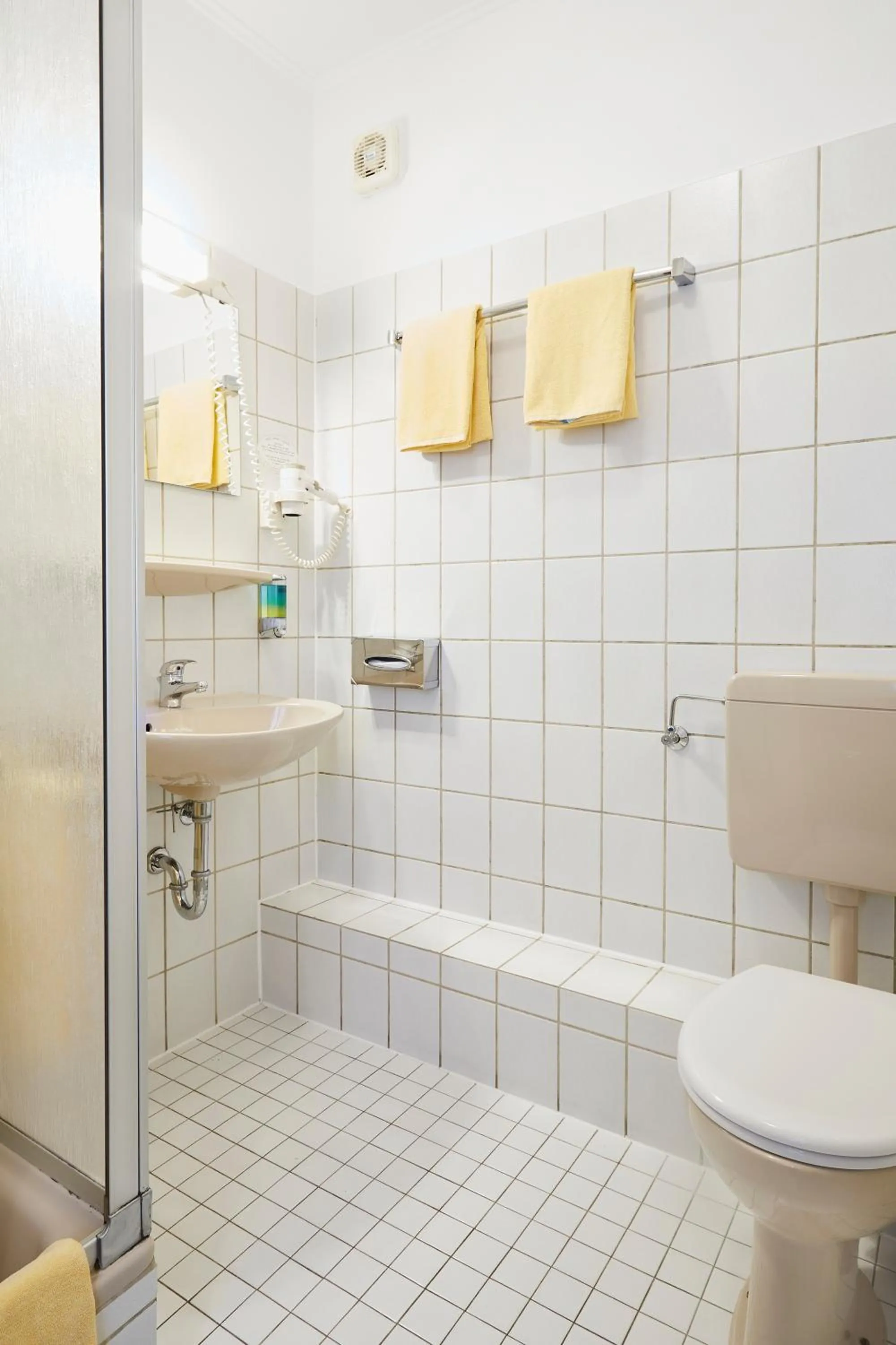 Shower in Park Hotel Berlin