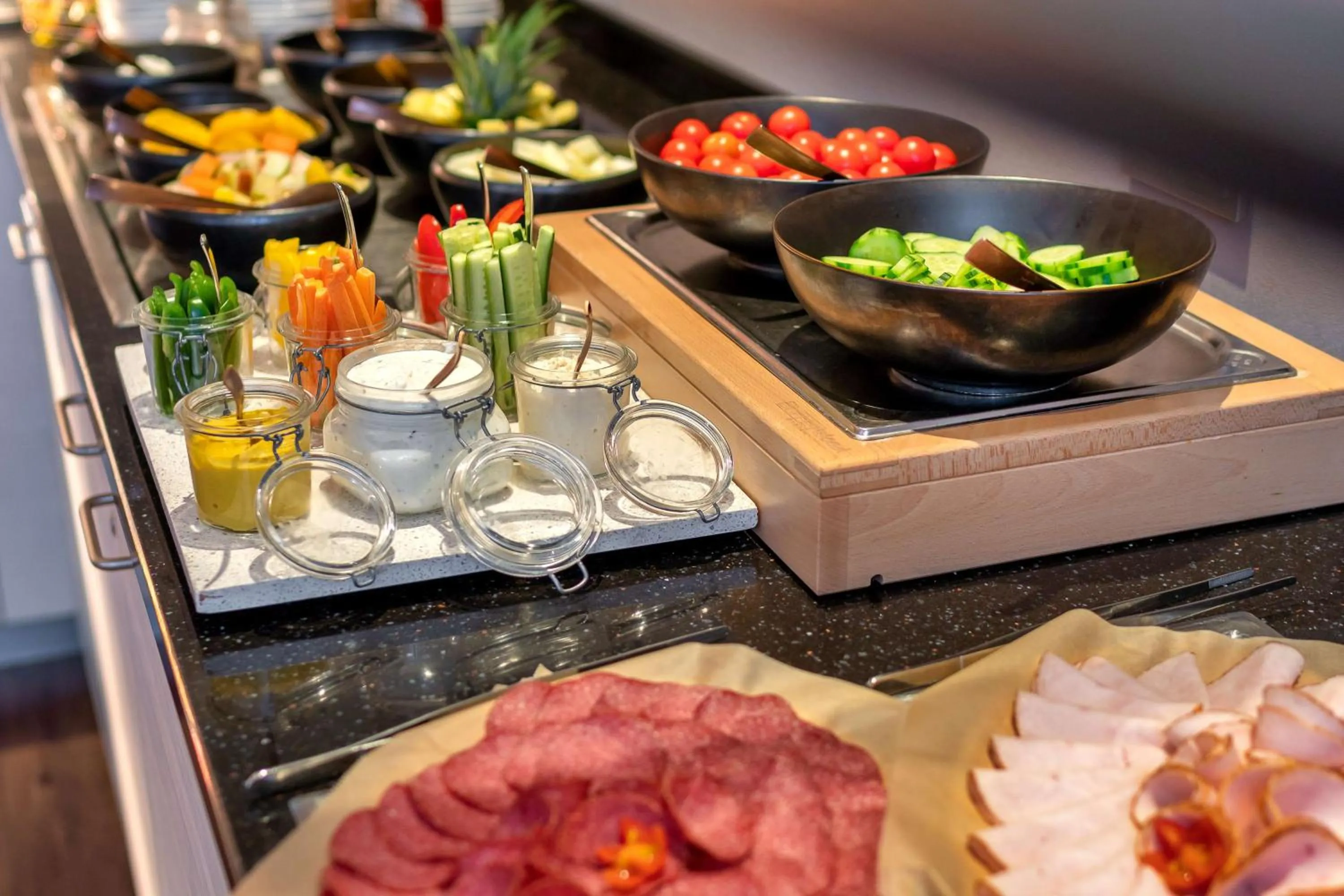 Food and drinks in Park Inn by Radisson Nürnberg