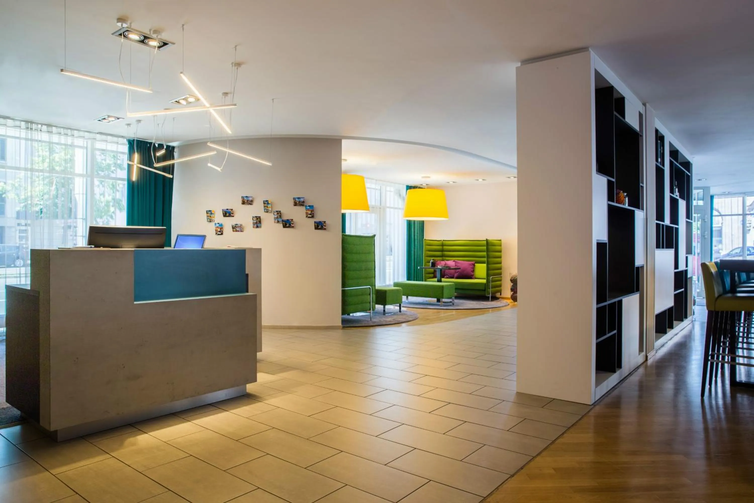 Lobby or reception in Park Inn by Radisson Nürnberg