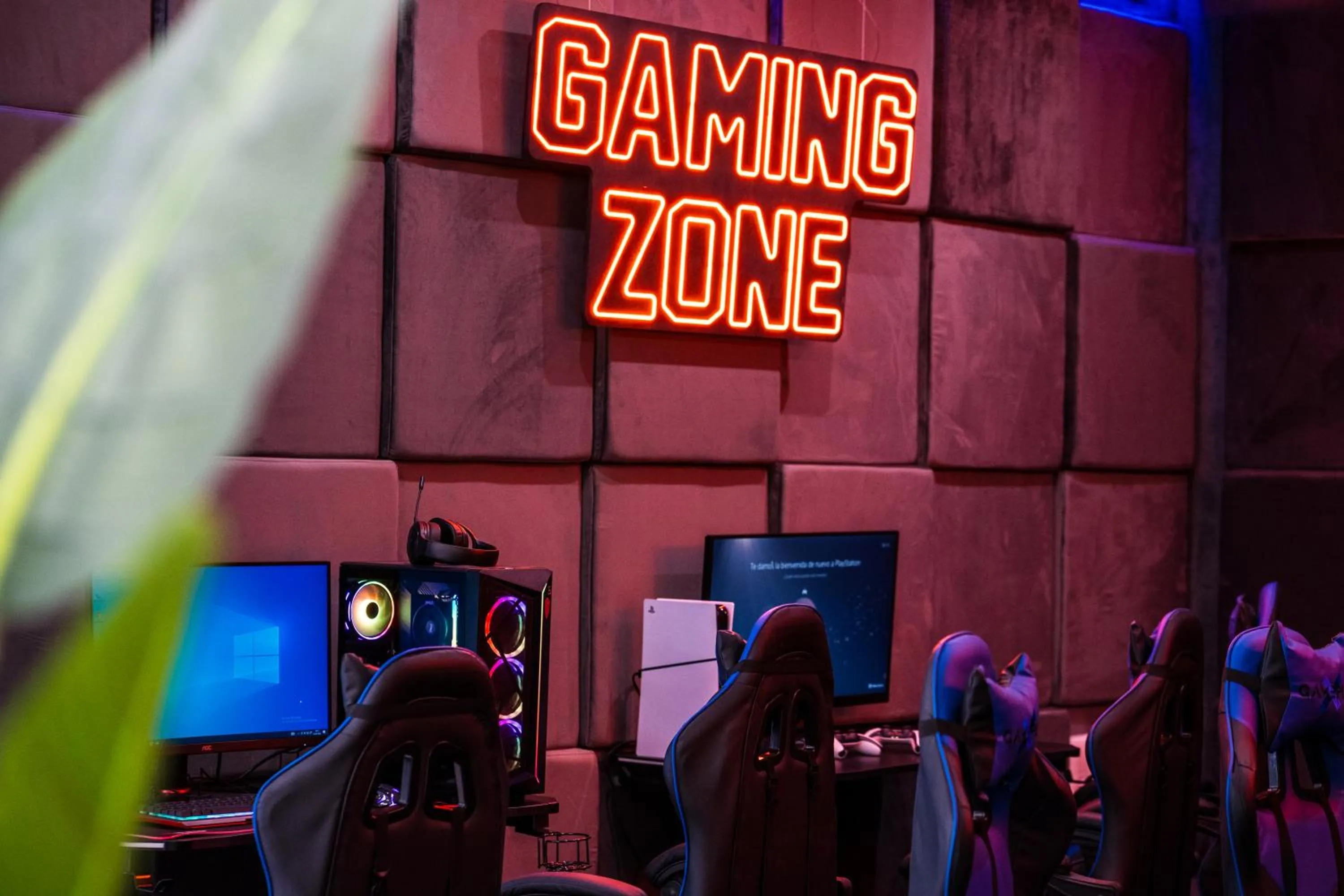 Game Room in Futurotel Malagueta Beach