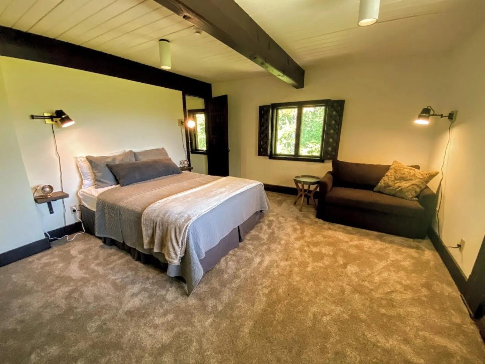 Other, Bed in RL Breathtaking views and grand unique style private mountain retreat 4WD recommended