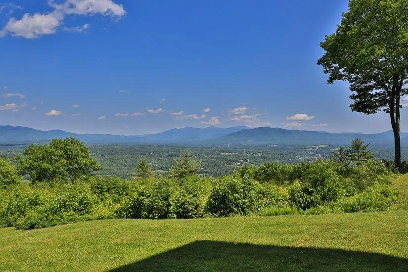 RL Breathtaking views and grand unique style private mountain retreat 4WD recommended