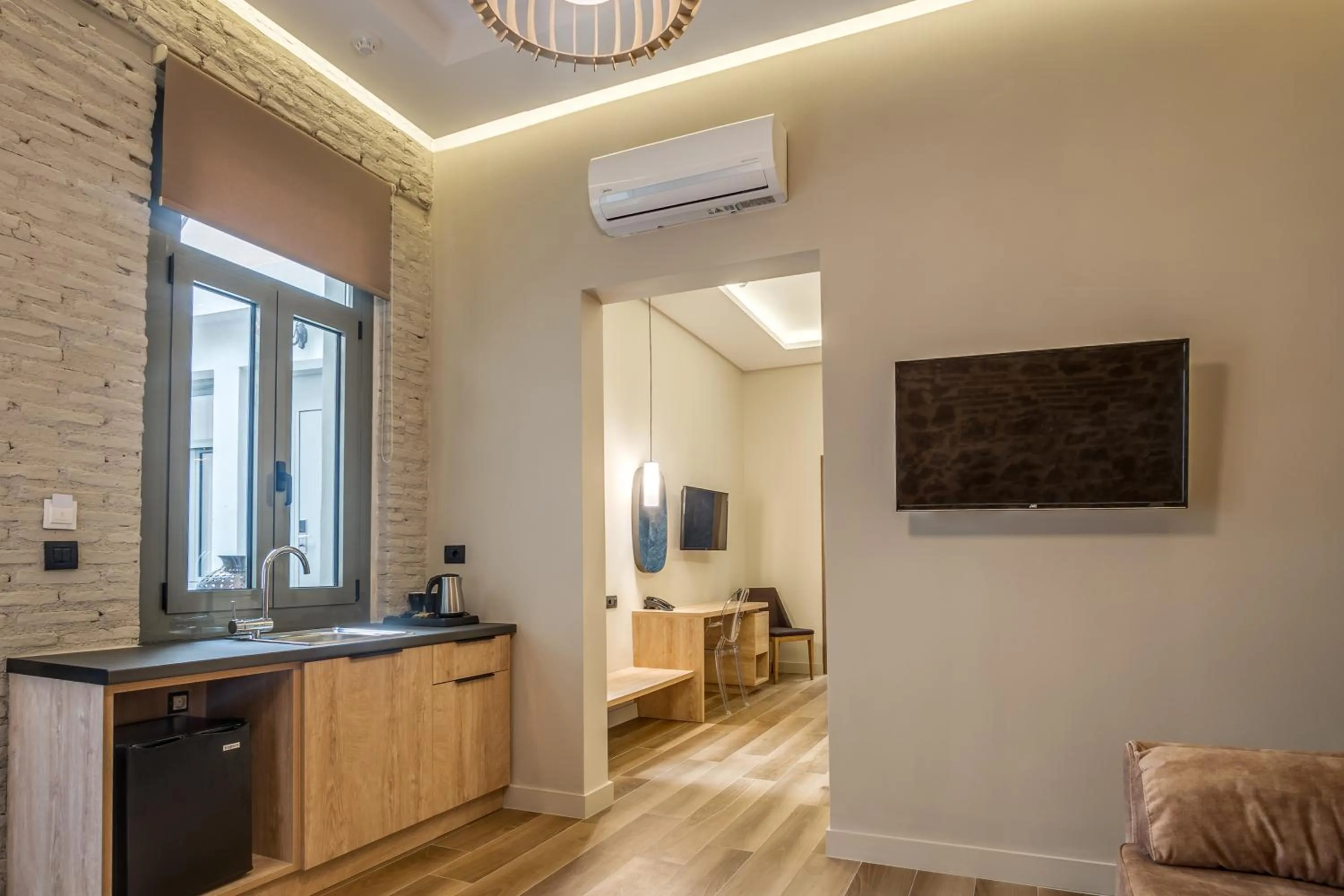 Coffee/tea facilities in Philia Boutique Hotel