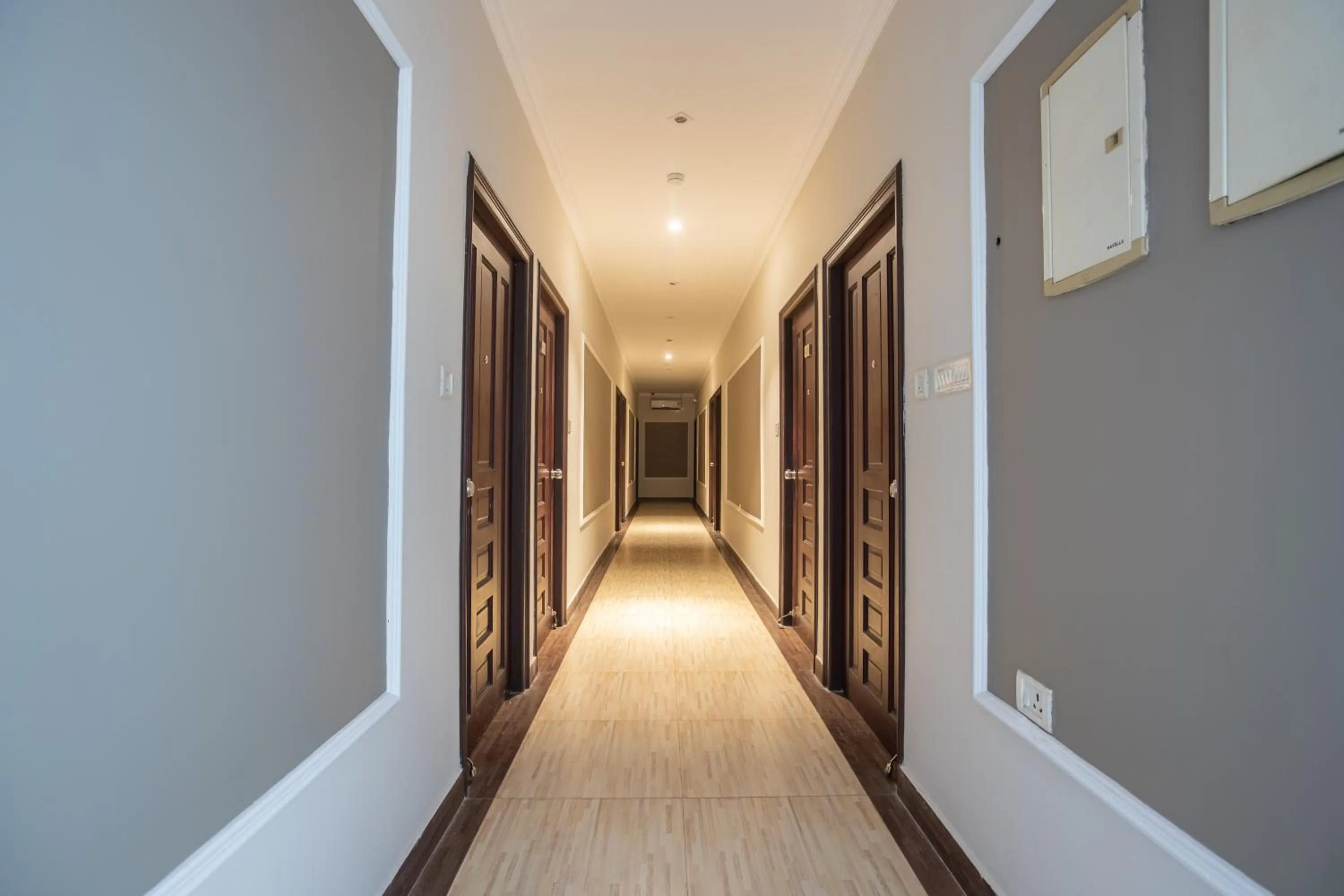 Facade/entrance in Royal Residency