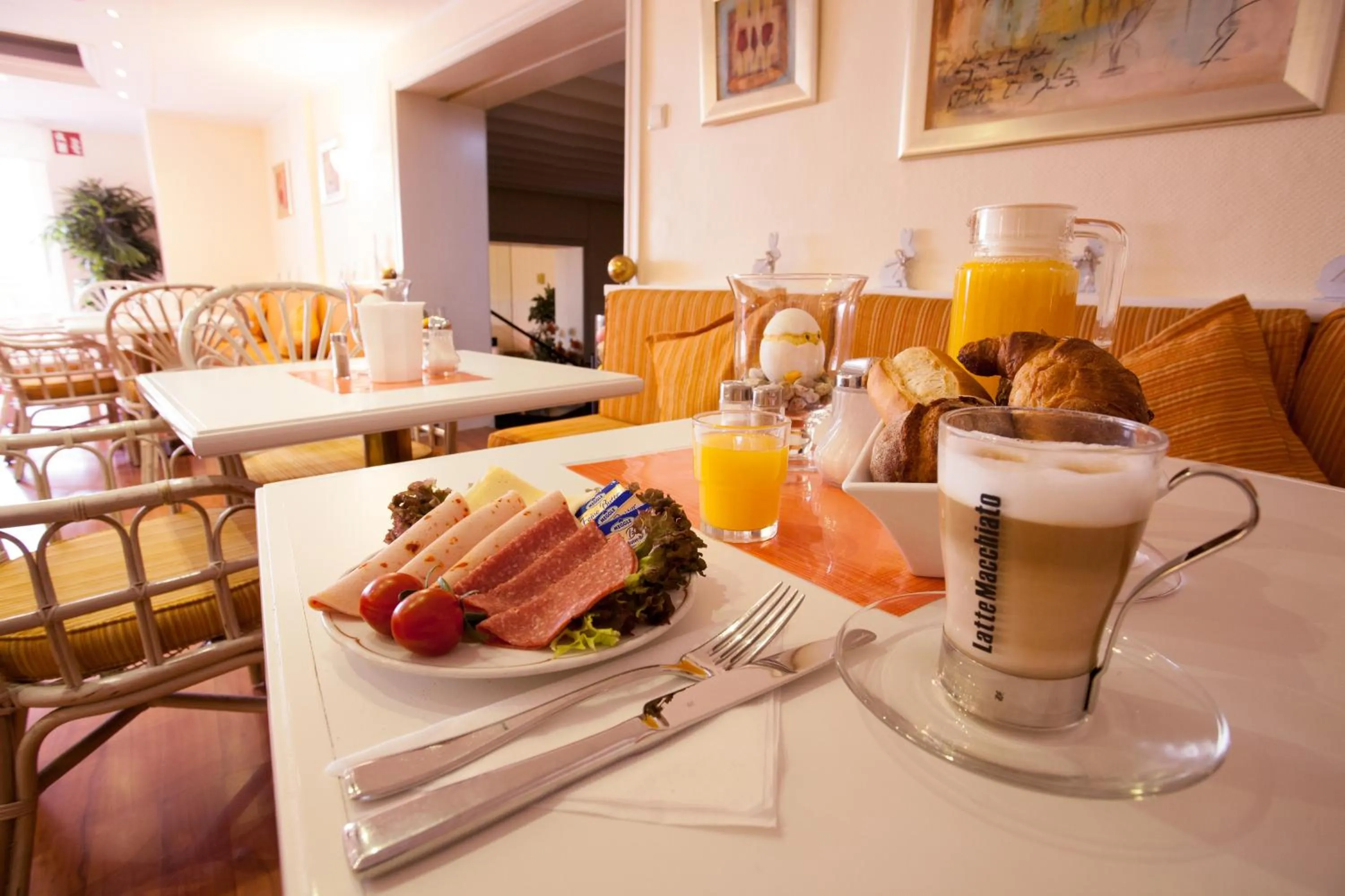 Food in Trip Inn Hotel Ariane