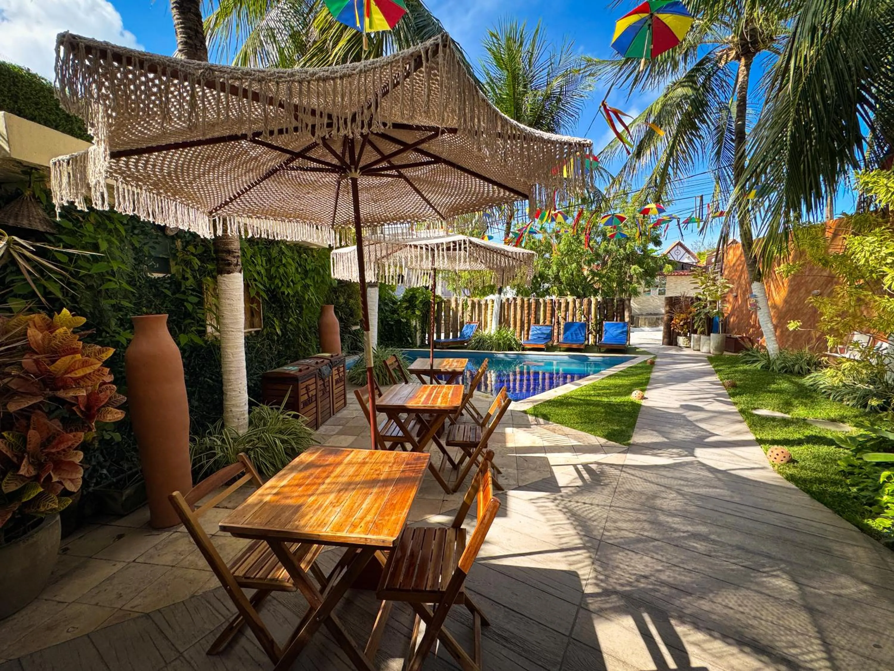 Restaurant/places to eat in Pousada Unaí