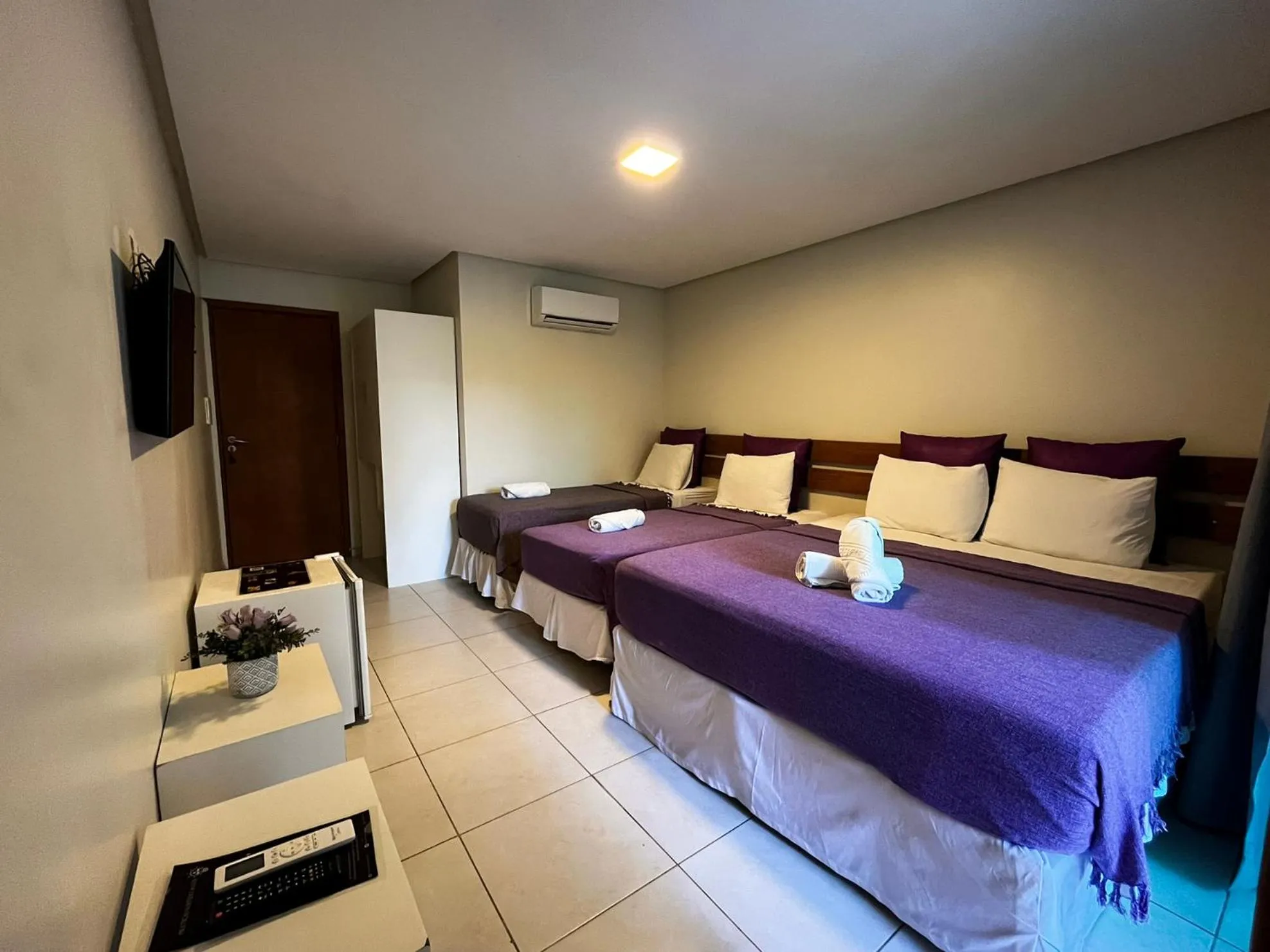 Quadruple Room with Balcony in Pousada Unaí