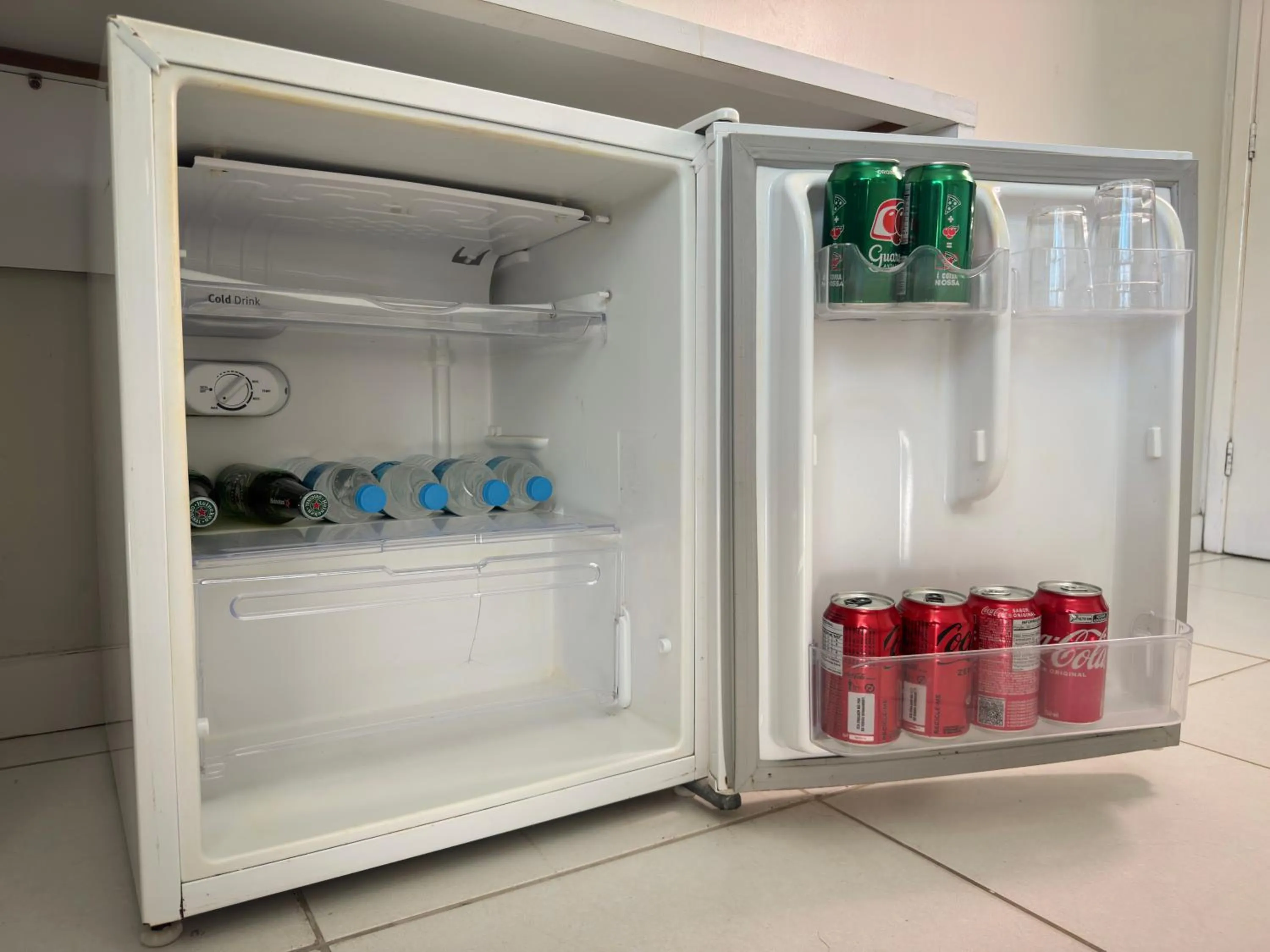 minibar in Pousada Unaí