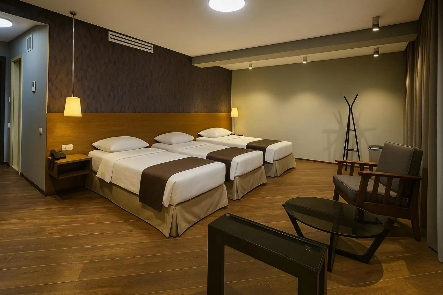 Bed in Golden Palace Hotel