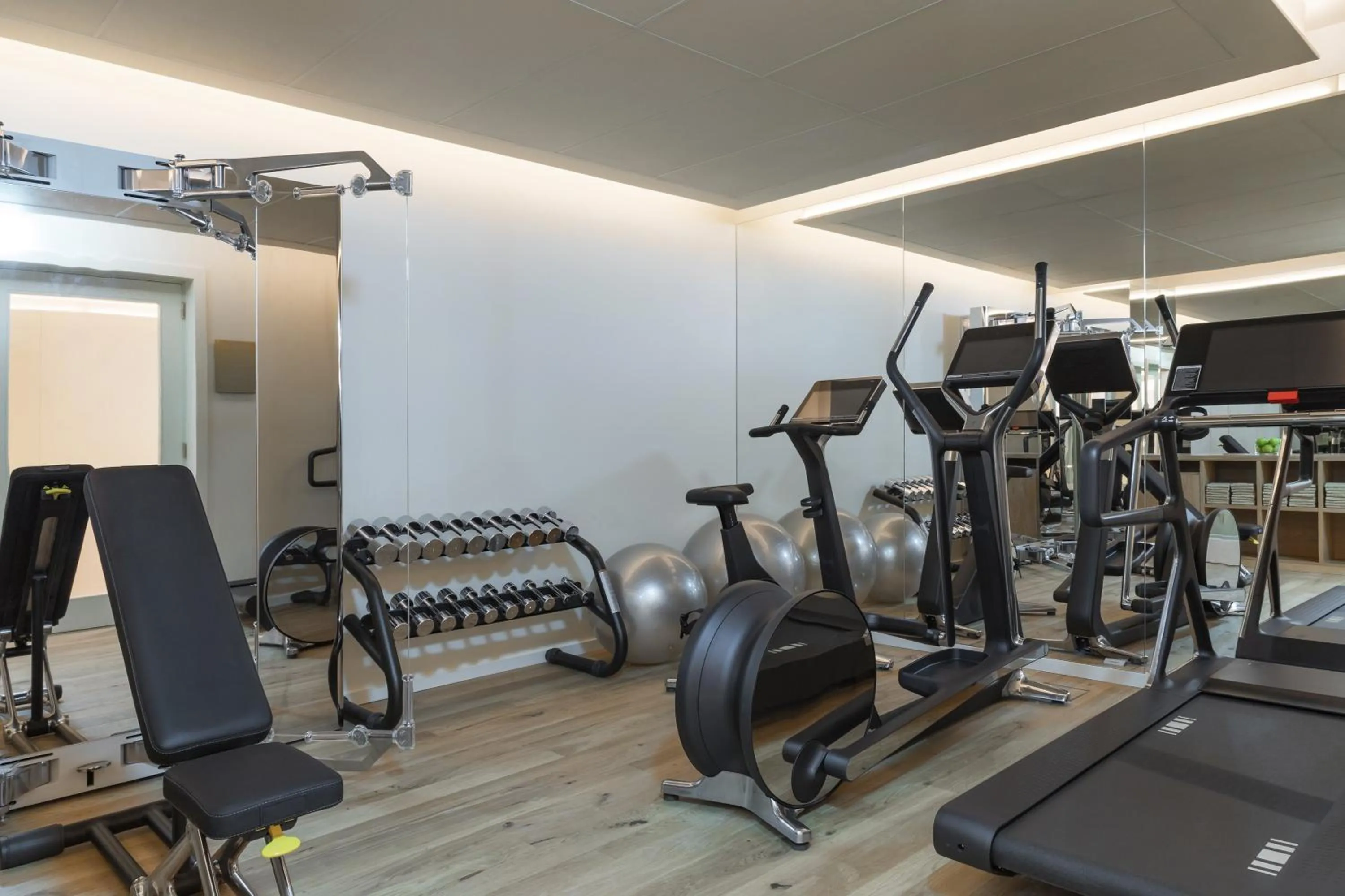 Fitness centre/facilities in Casa da Companhia Hotel & Spa, Vignette Collection by IHG