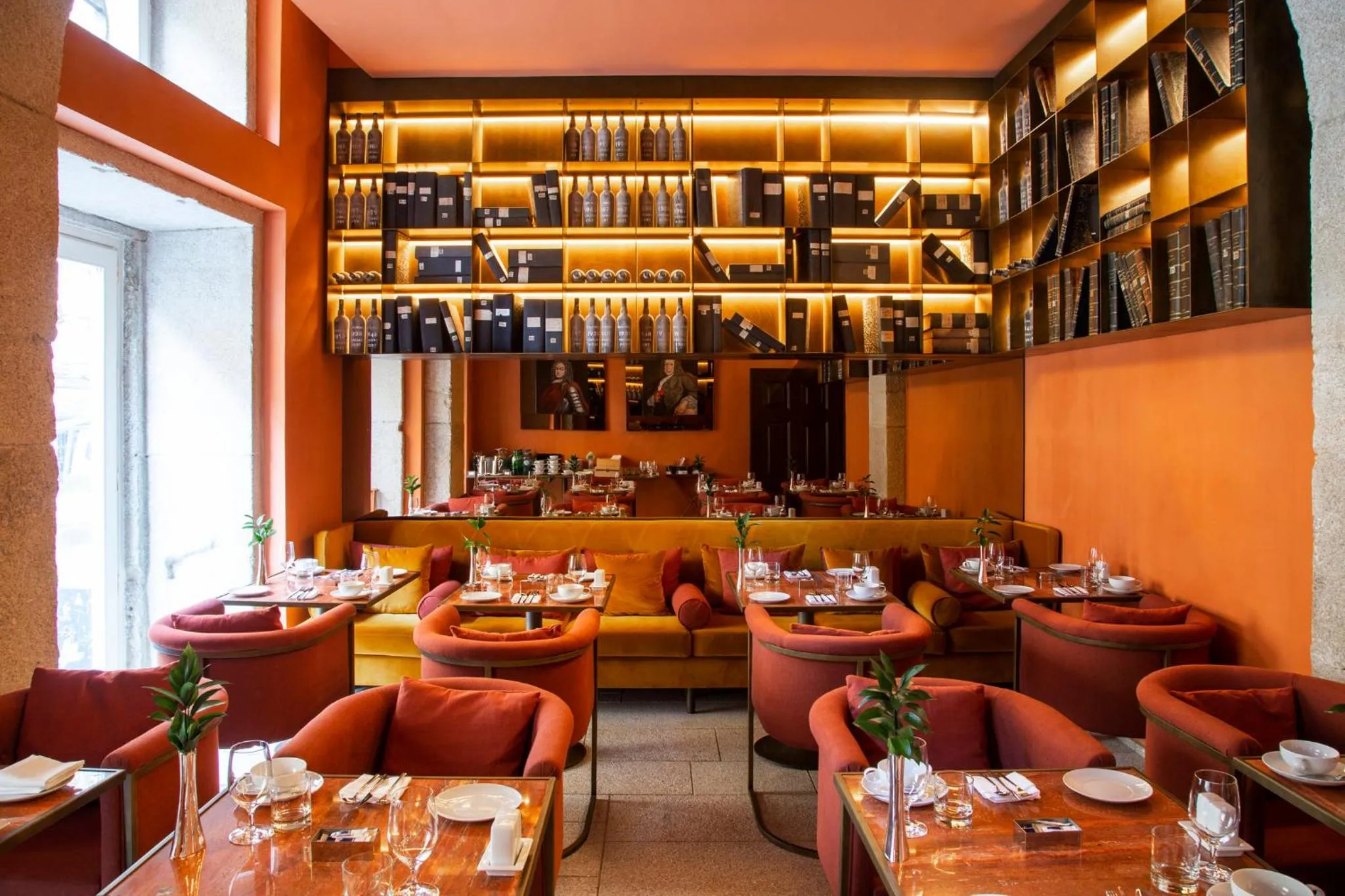 Restaurant/places to eat in Casa da Companhia Hotel & Spa, Vignette Collection by IHG