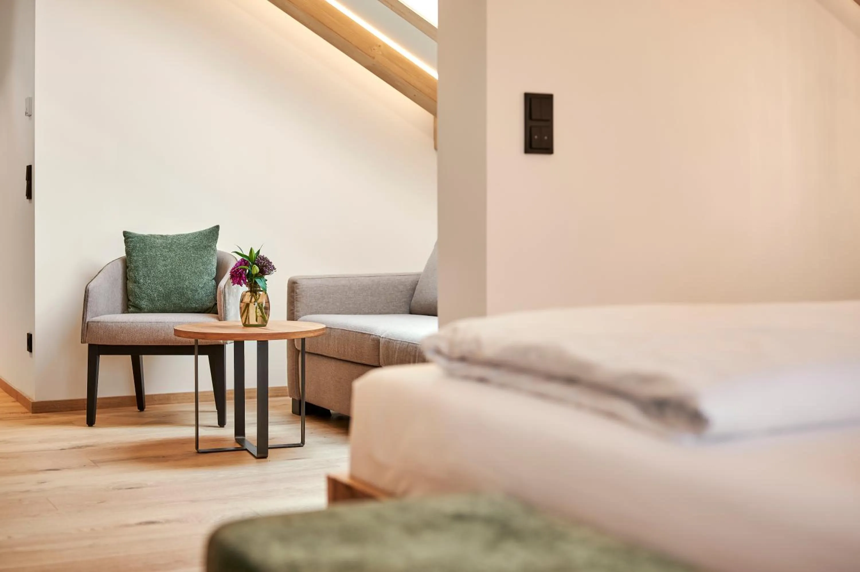 Bed in Hotel Auf der Gsteig GmbH