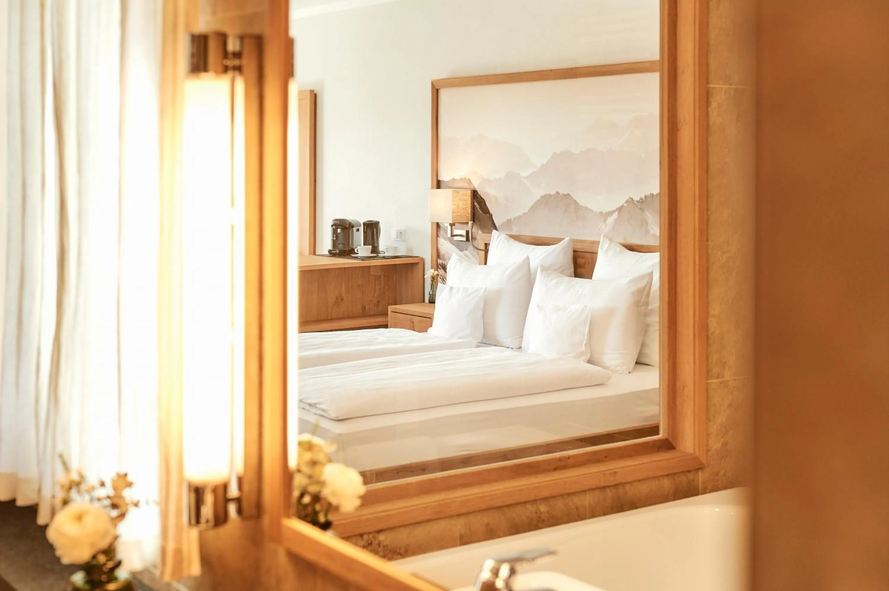 Bed in Hotel Auf der Gsteig GmbH