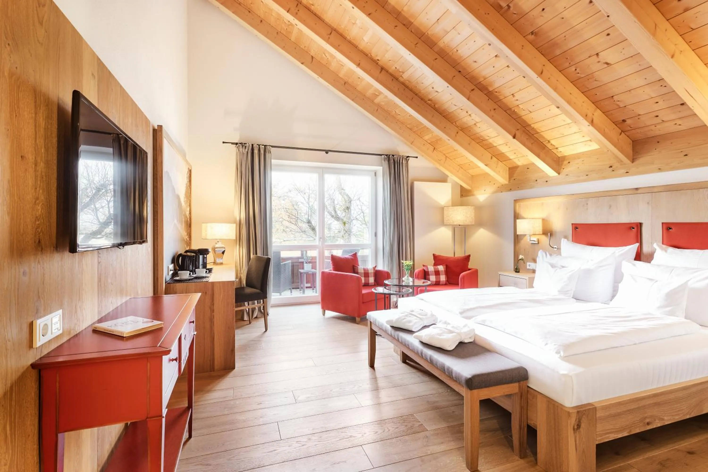 Bed in Hotel Auf der Gsteig GmbH