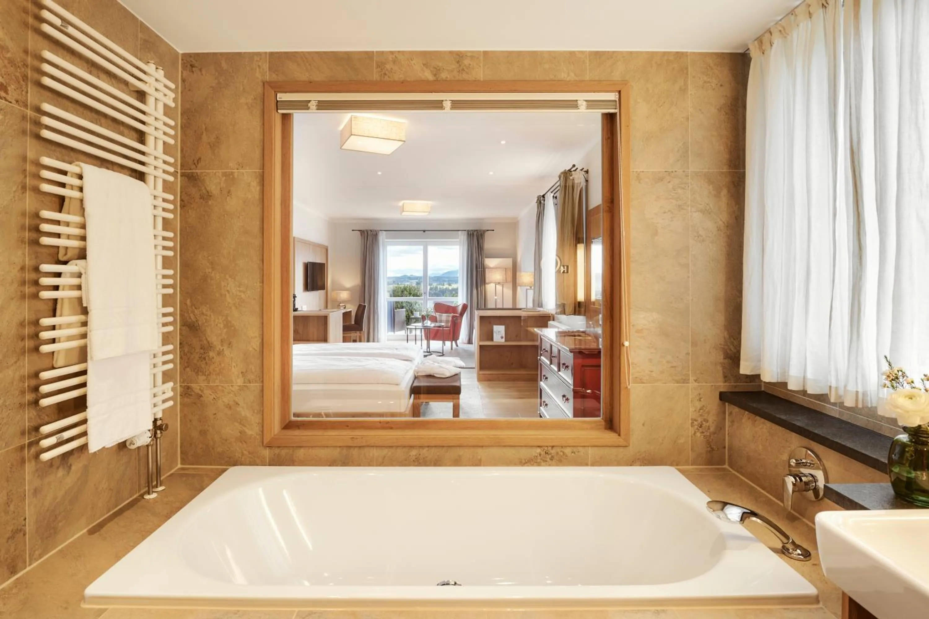 Hotel Auf der Gsteig GmbH