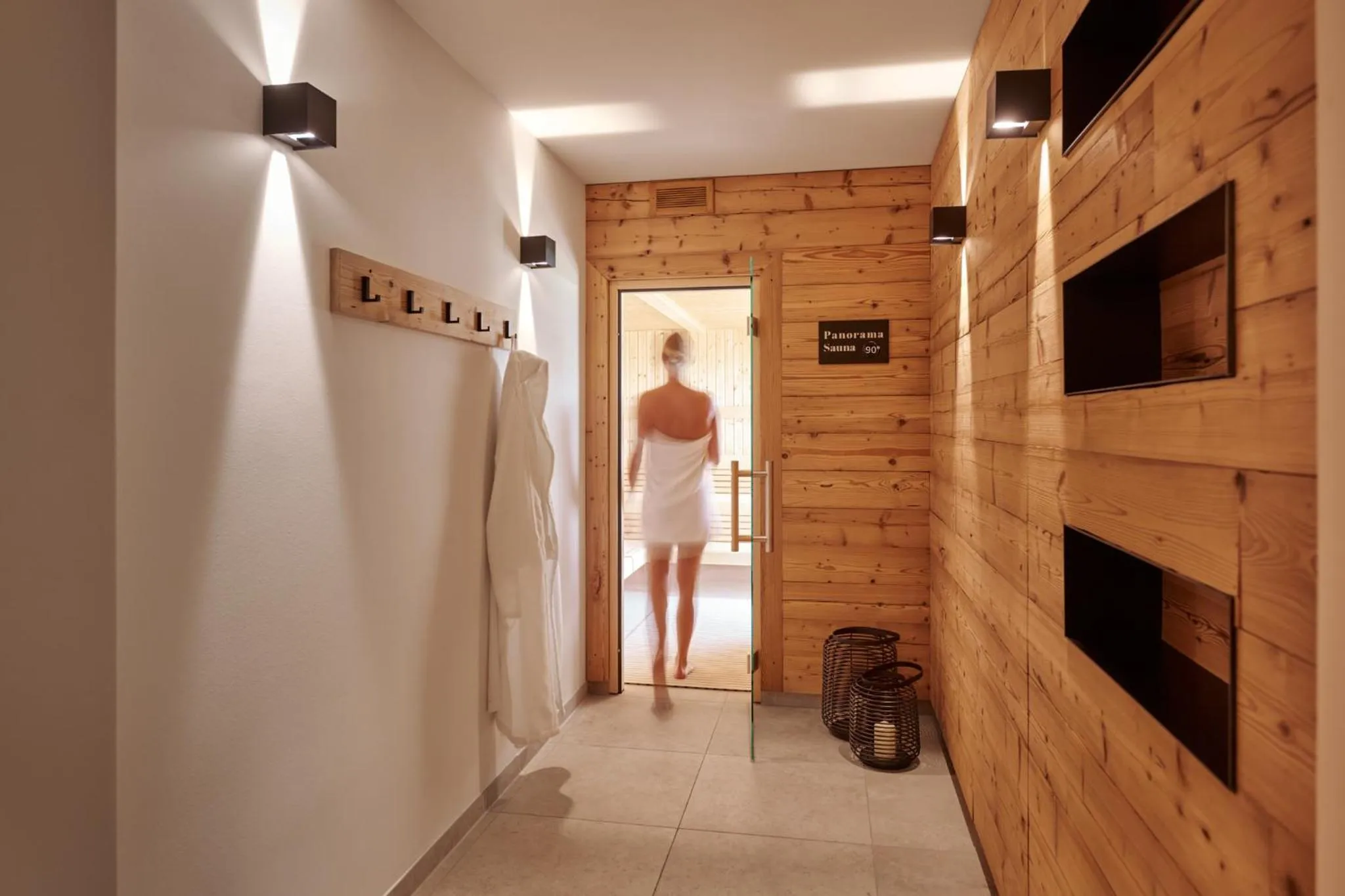 Hotel Auf der Gsteig GmbH