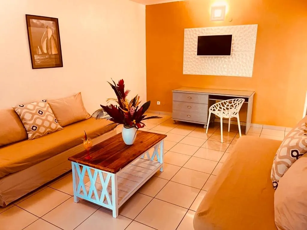 TV and multimedia in Tropicana Suites