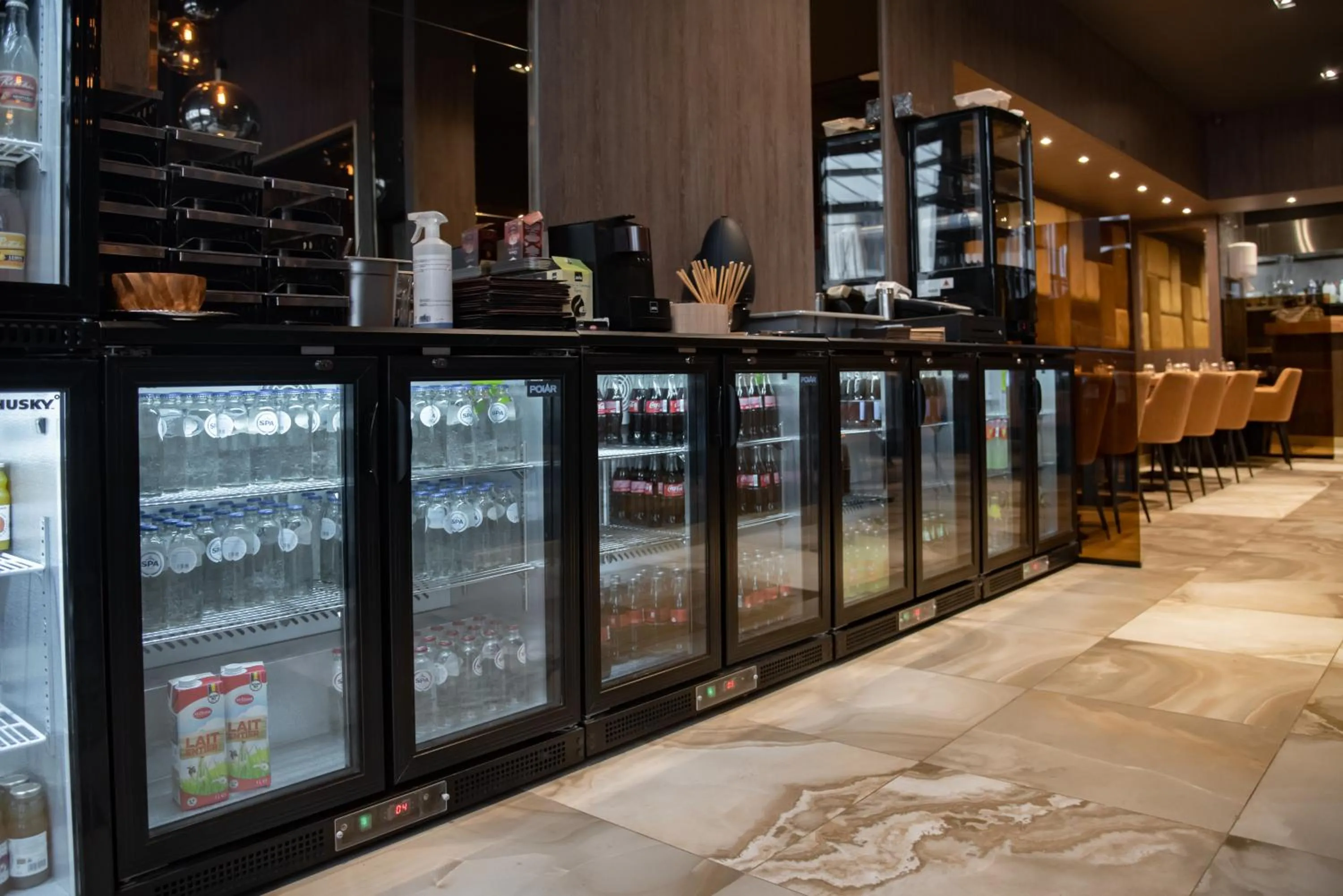 Restaurant/places to eat in La Bourse Hotel