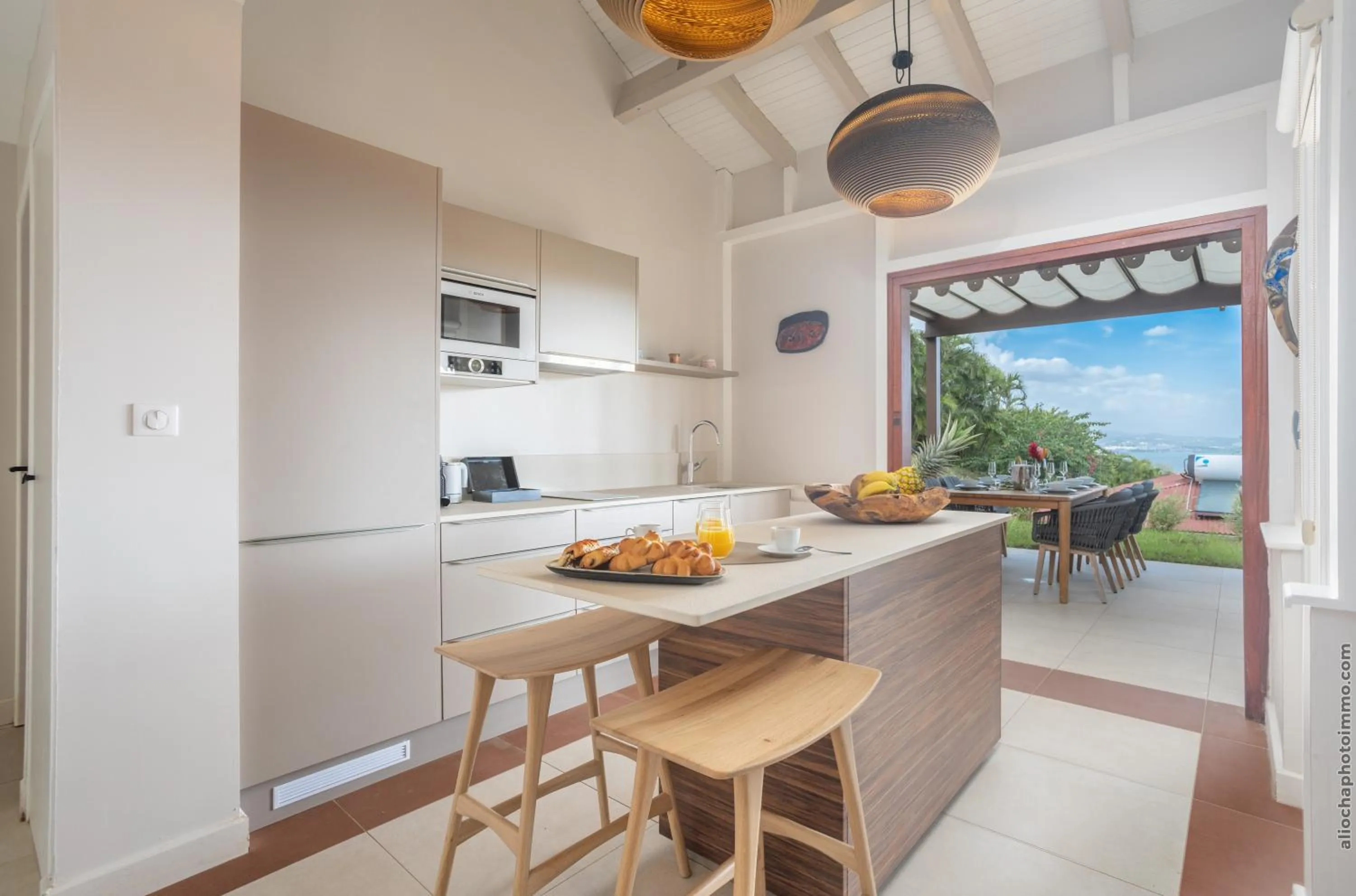 Dining area in La Suite Villa
