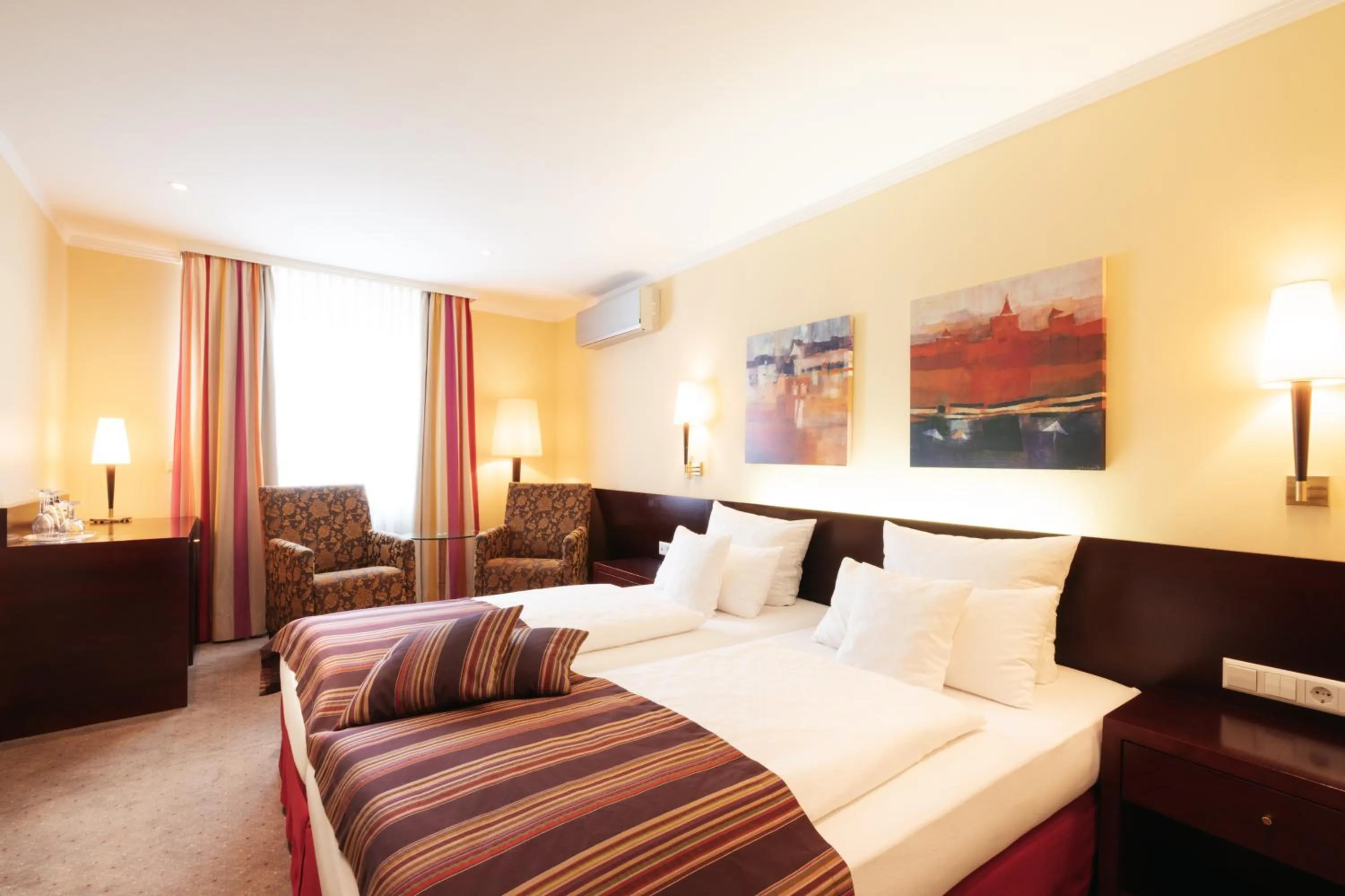 Photo of the whole room, Bed in Hotel Lindauer Hof