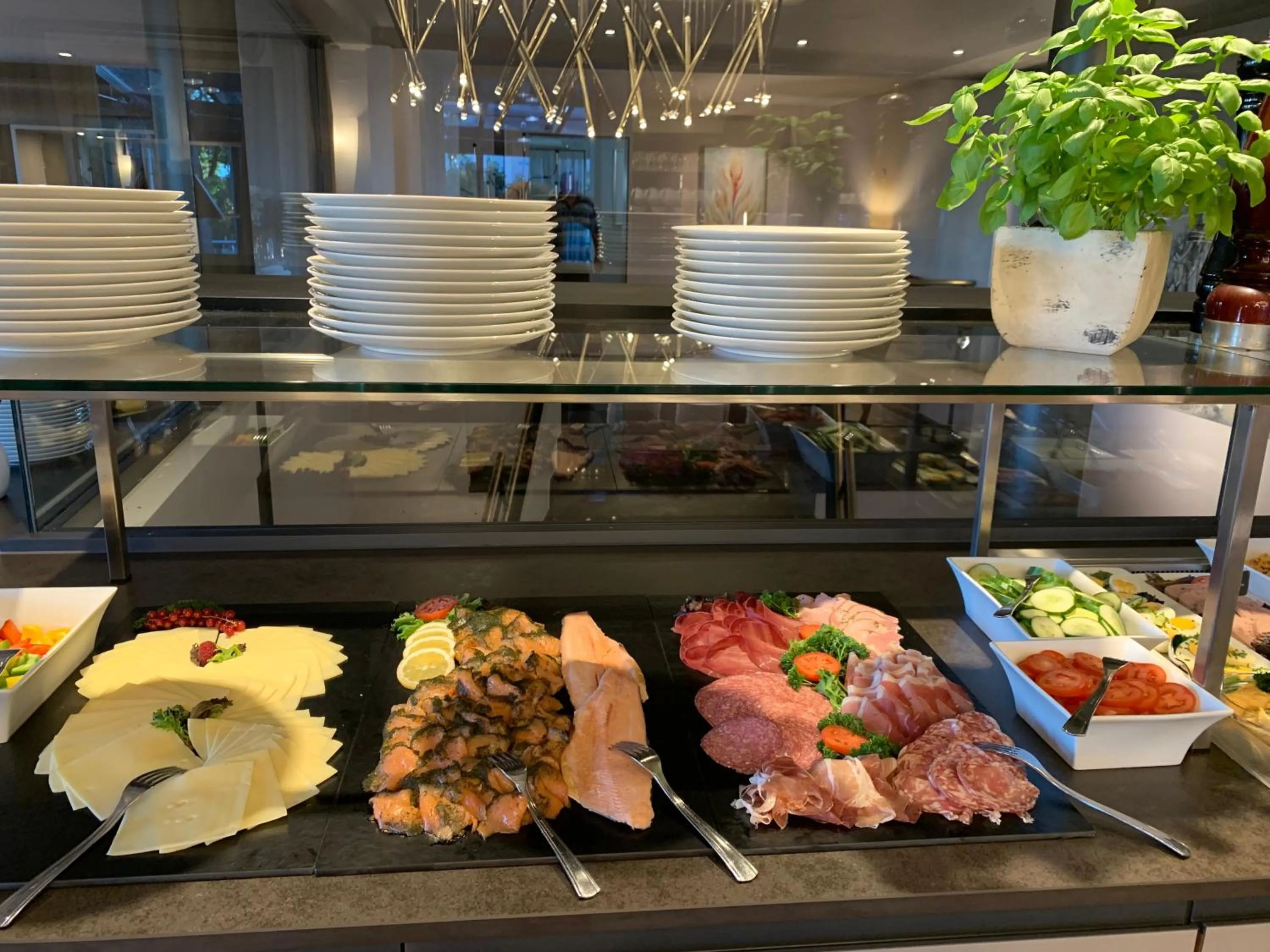 Buffet breakfast in Hotel Lindauer Hof