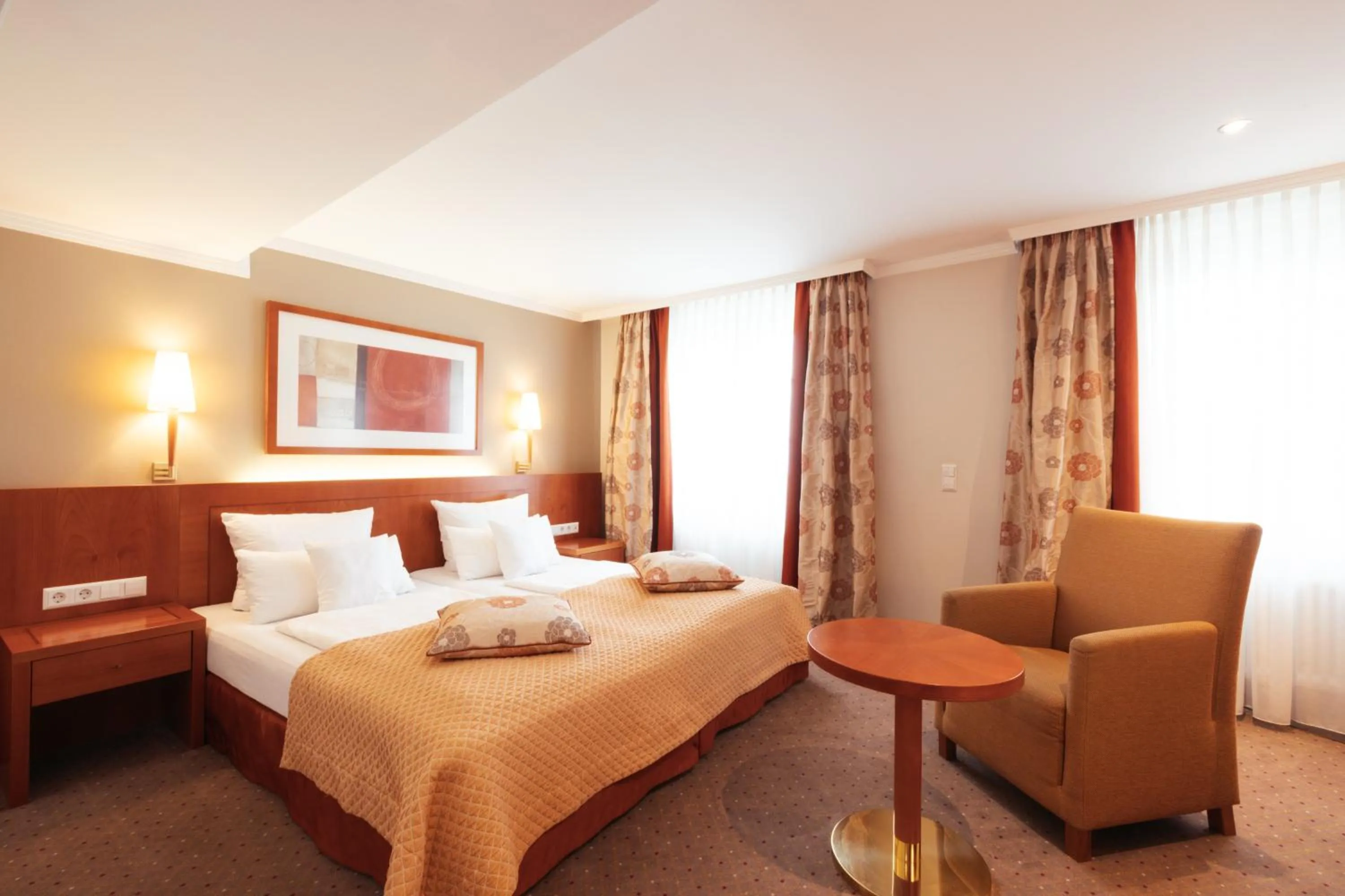 Photo of the whole room, Bed in Hotel Lindauer Hof