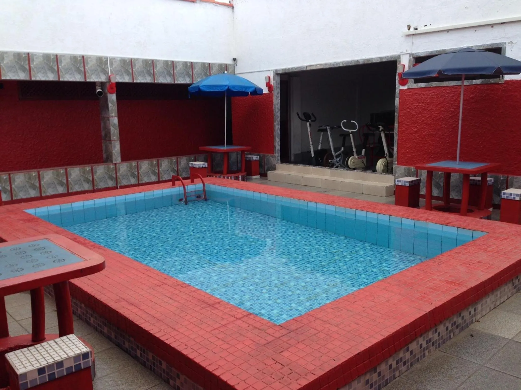 Swimming pool in Hotel Spada