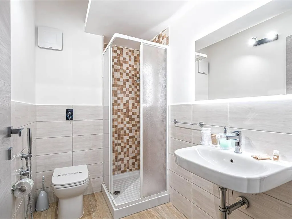 Shower in Solemar Sicilia - Multi Suite