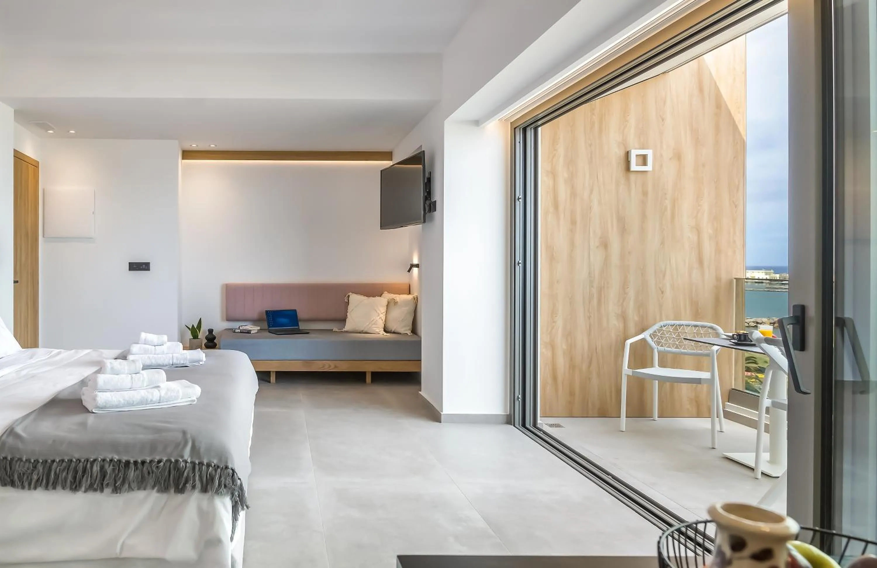 Bed in SAVUS Boutique Hotel