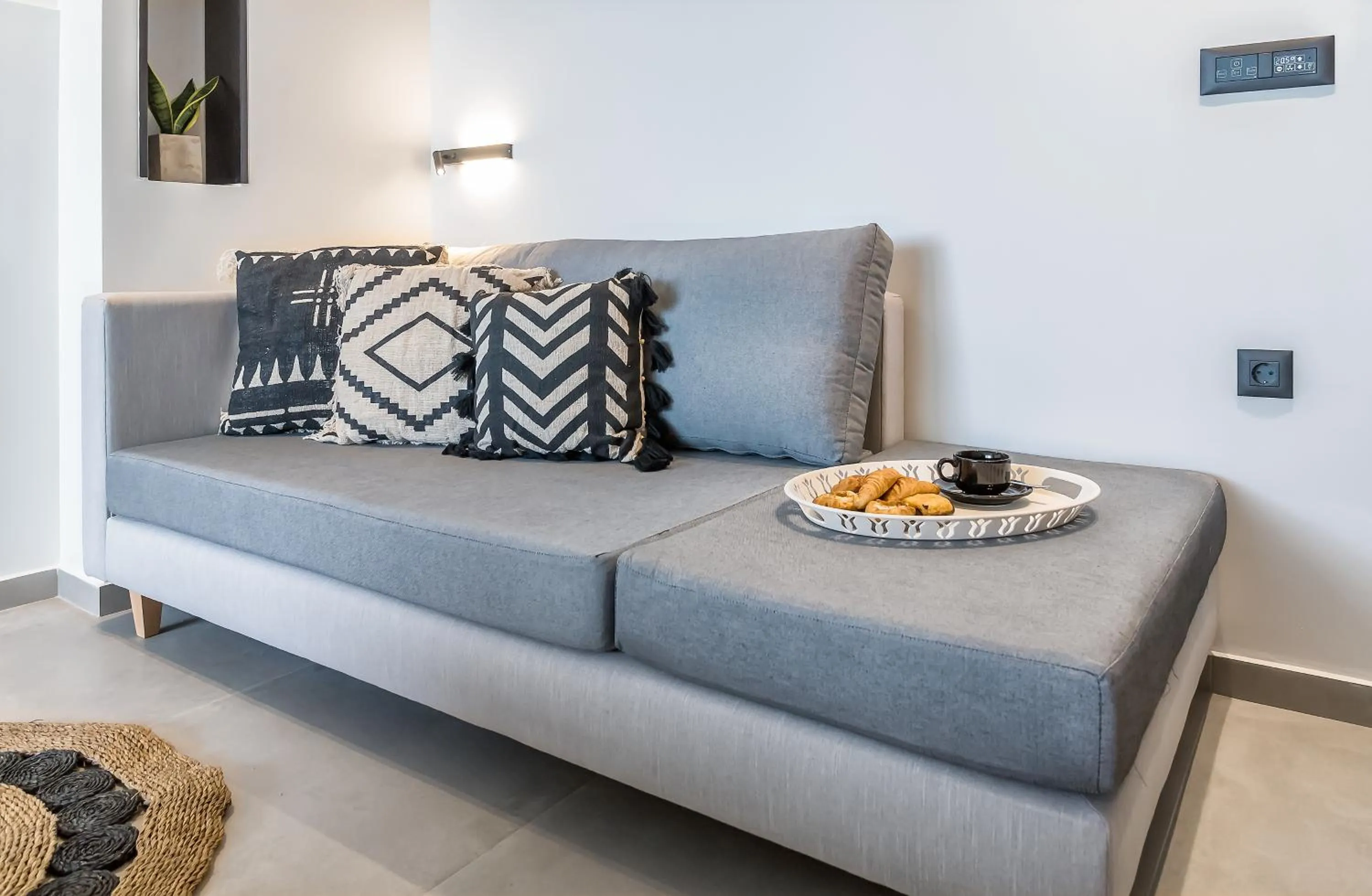 Living room, Bed in SAVUS Boutique Hotel