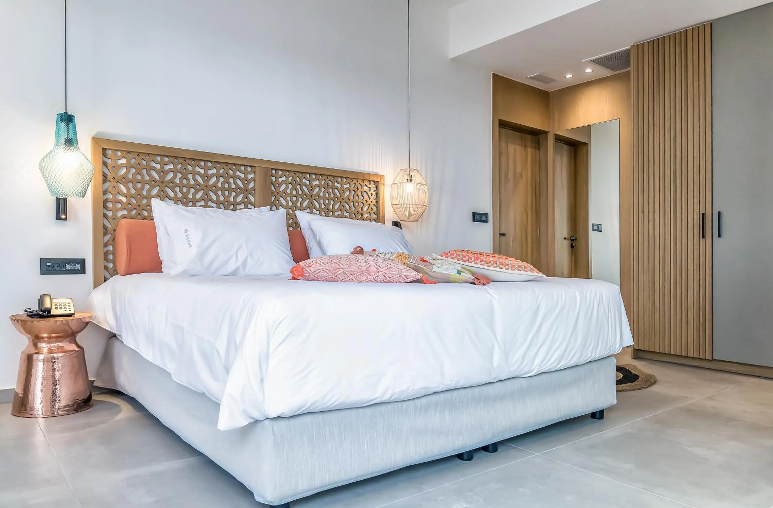 Bed in SAVUS Boutique Hotel